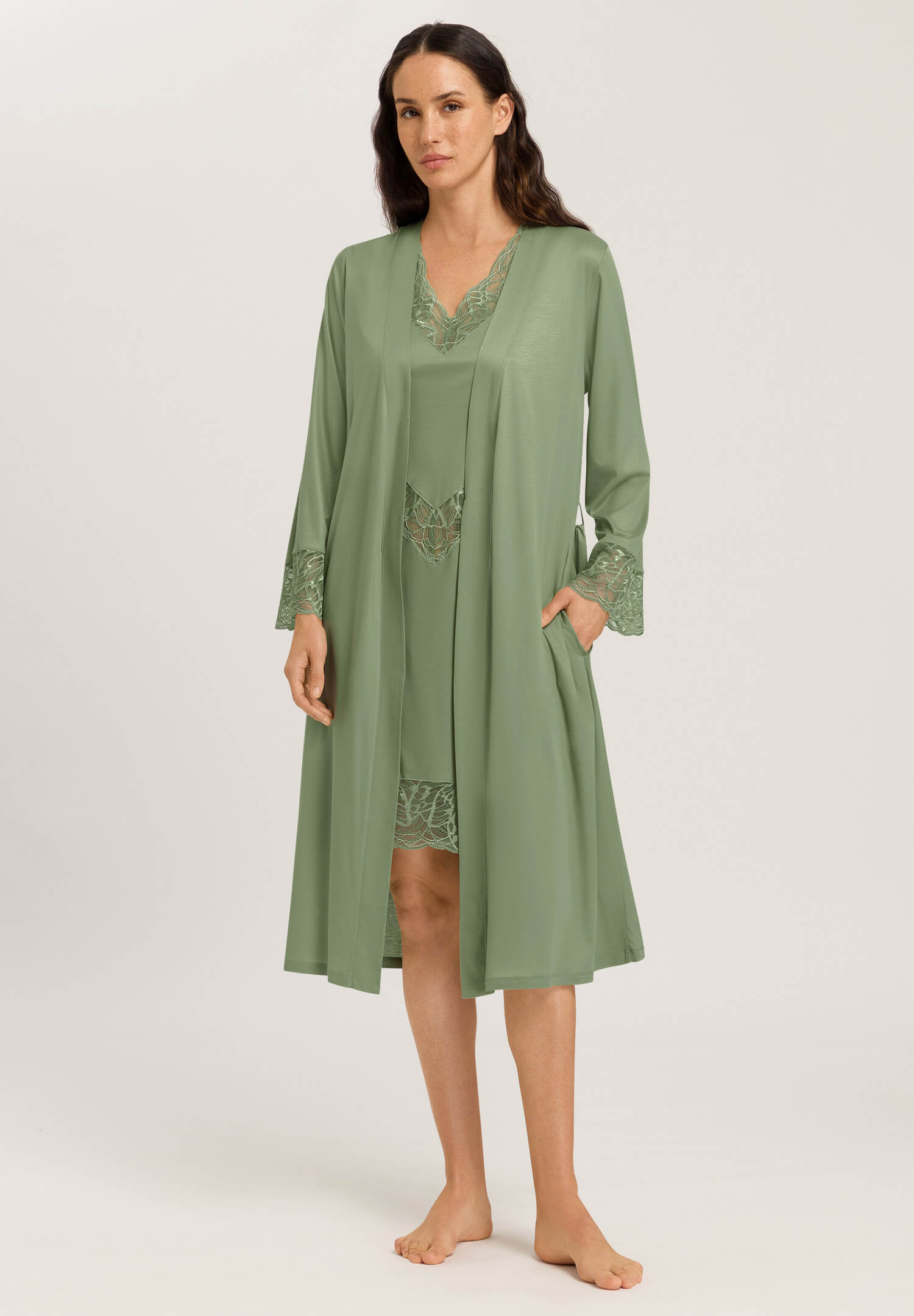 Ночная сорочка на широких бретелях. Цвет Оливковый (072718)