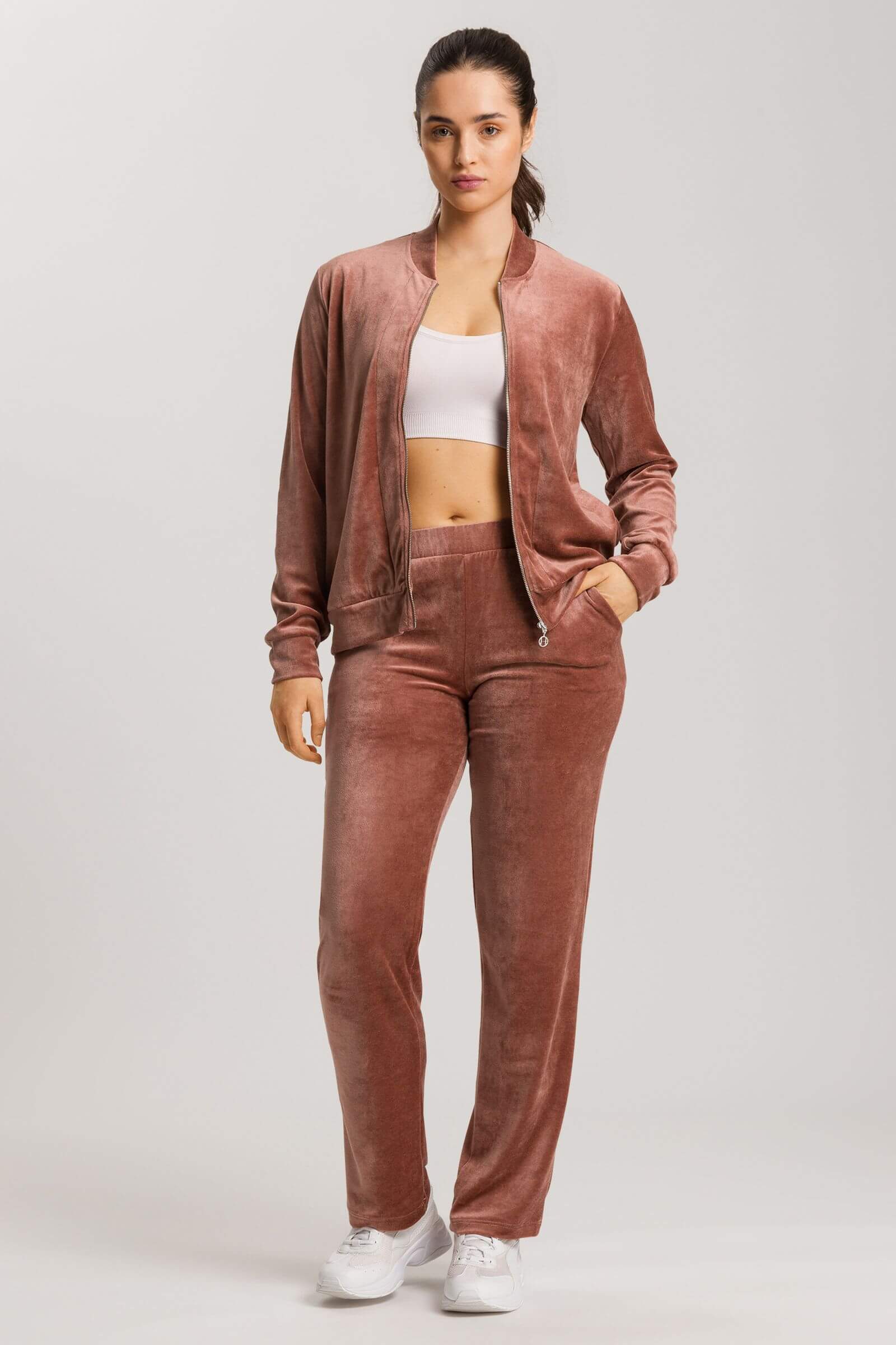 Толстовка из велюра. Цвет Коричневый (072348)