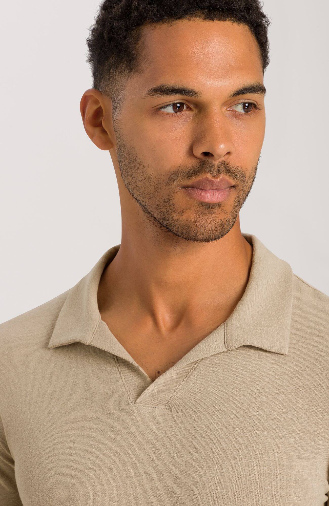 Футболка с воротником-поло. Цвет Бежевый (072809)