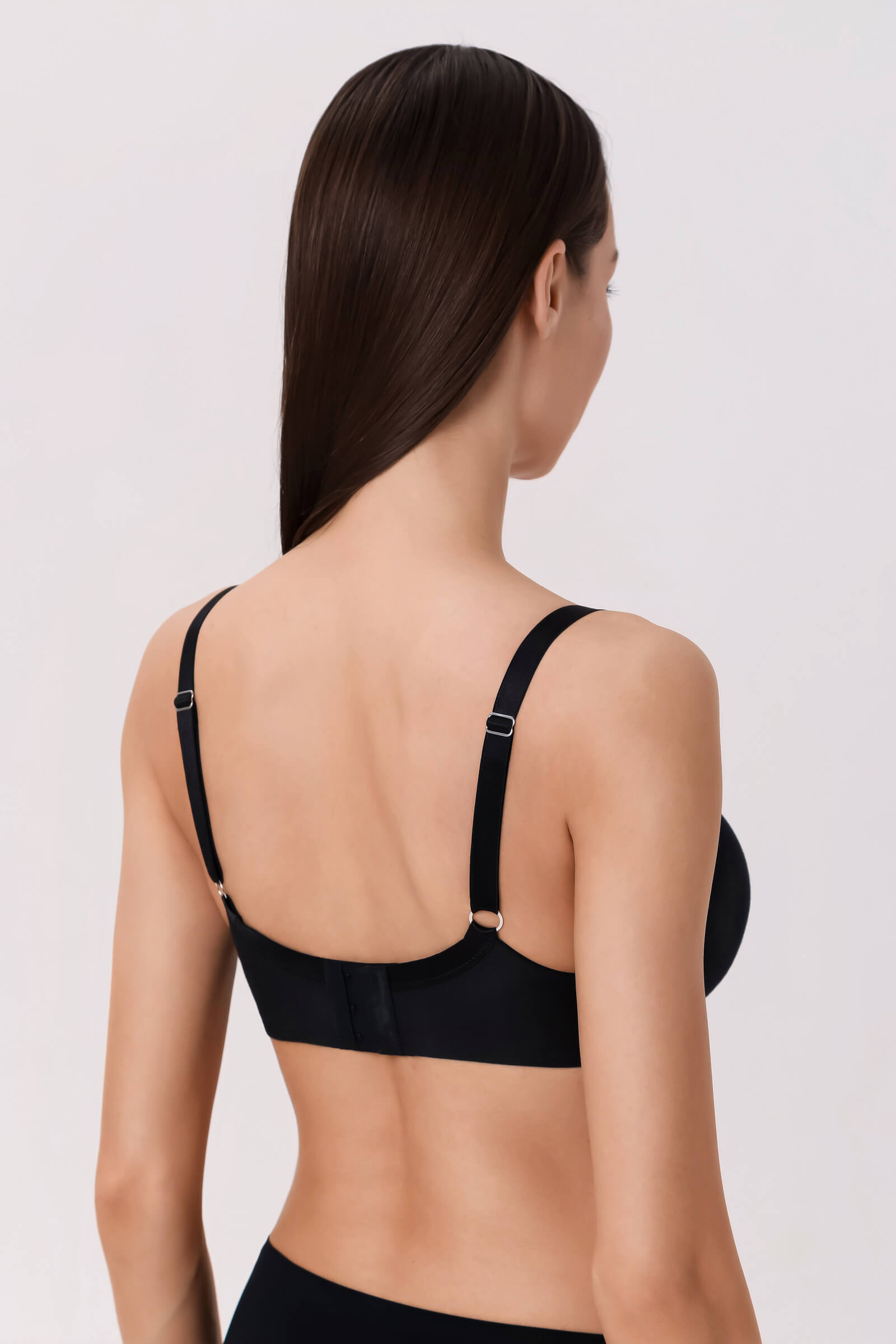 Бесшовный бюстгальтер спейсер. Цвет Черный (070199)