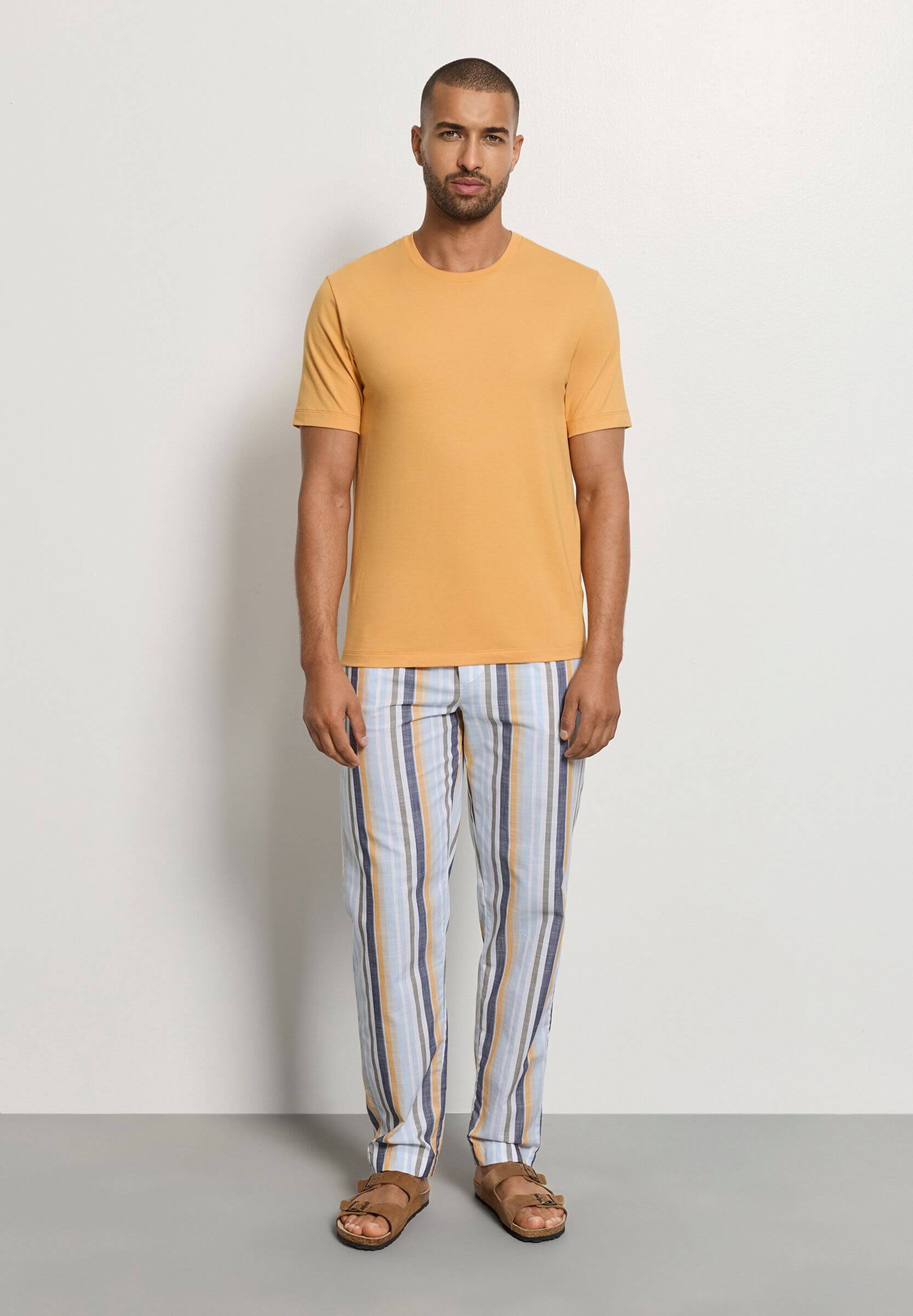 Футболка из 100% хлопка. Цвет Желтый (072278)