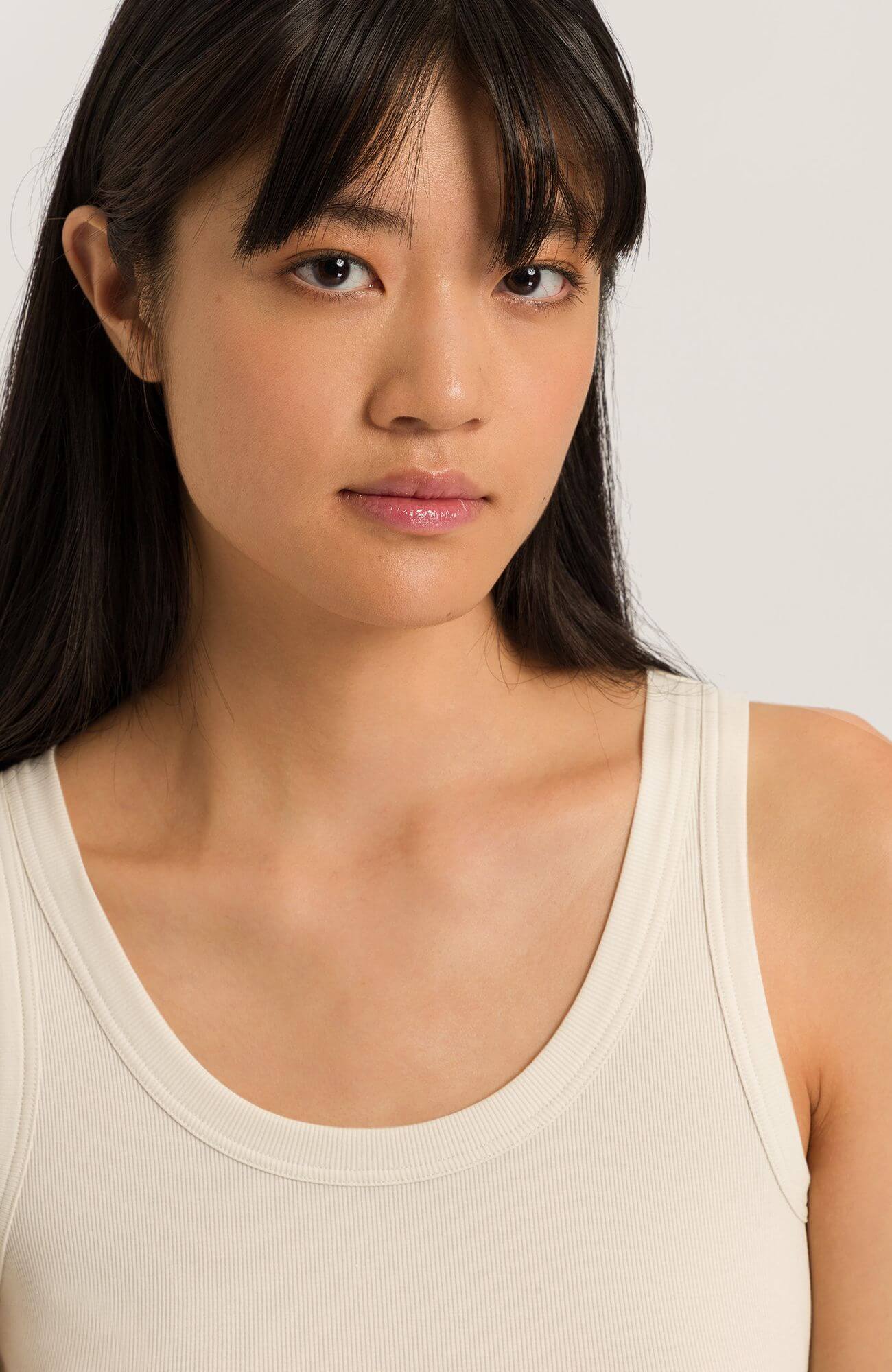 Пижамная майка на узких бретелях. Цвет Кремовый (071200)