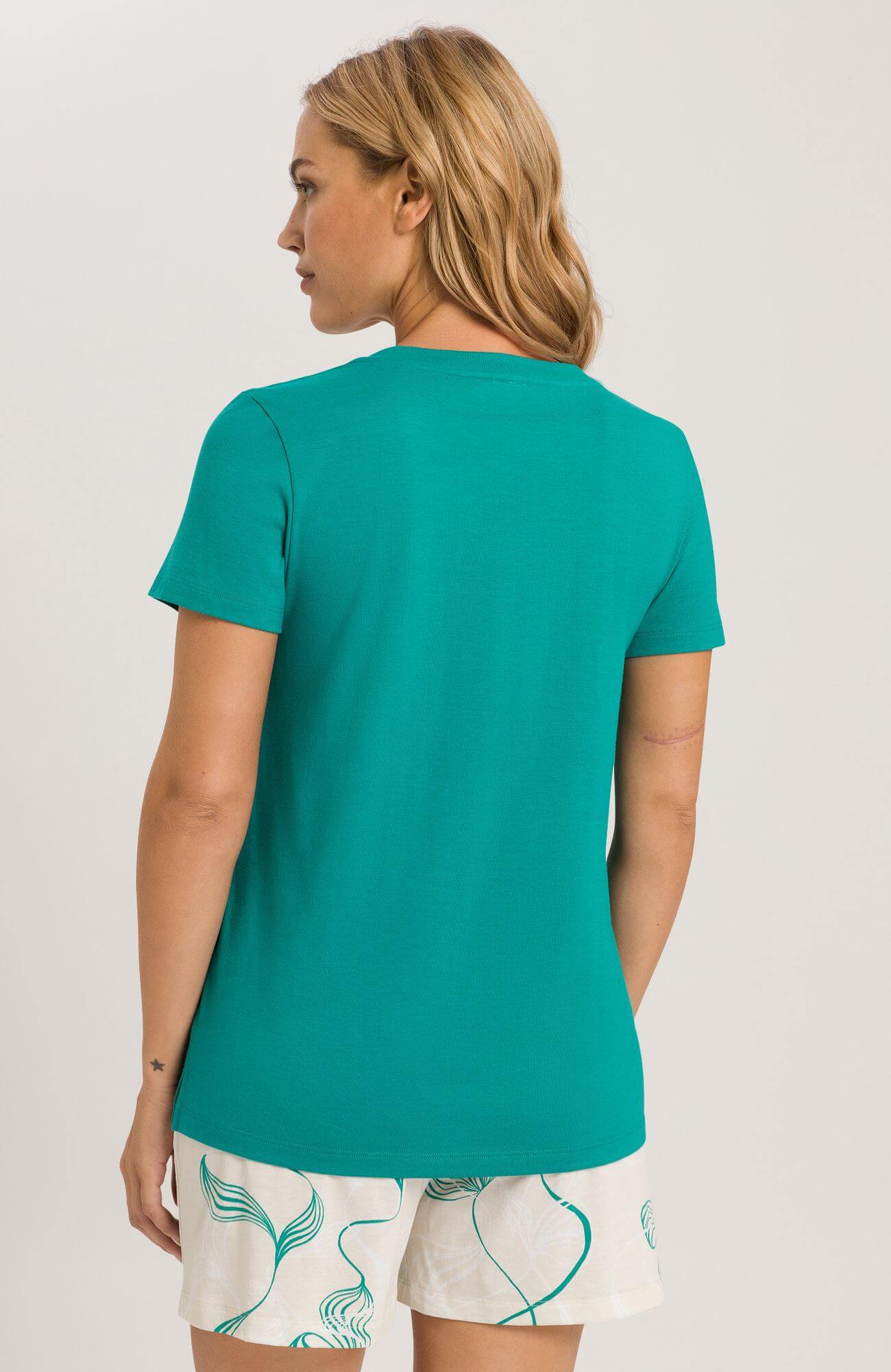 Футболка с V-образным вырезом. Цвет Бирюзовый (072730)