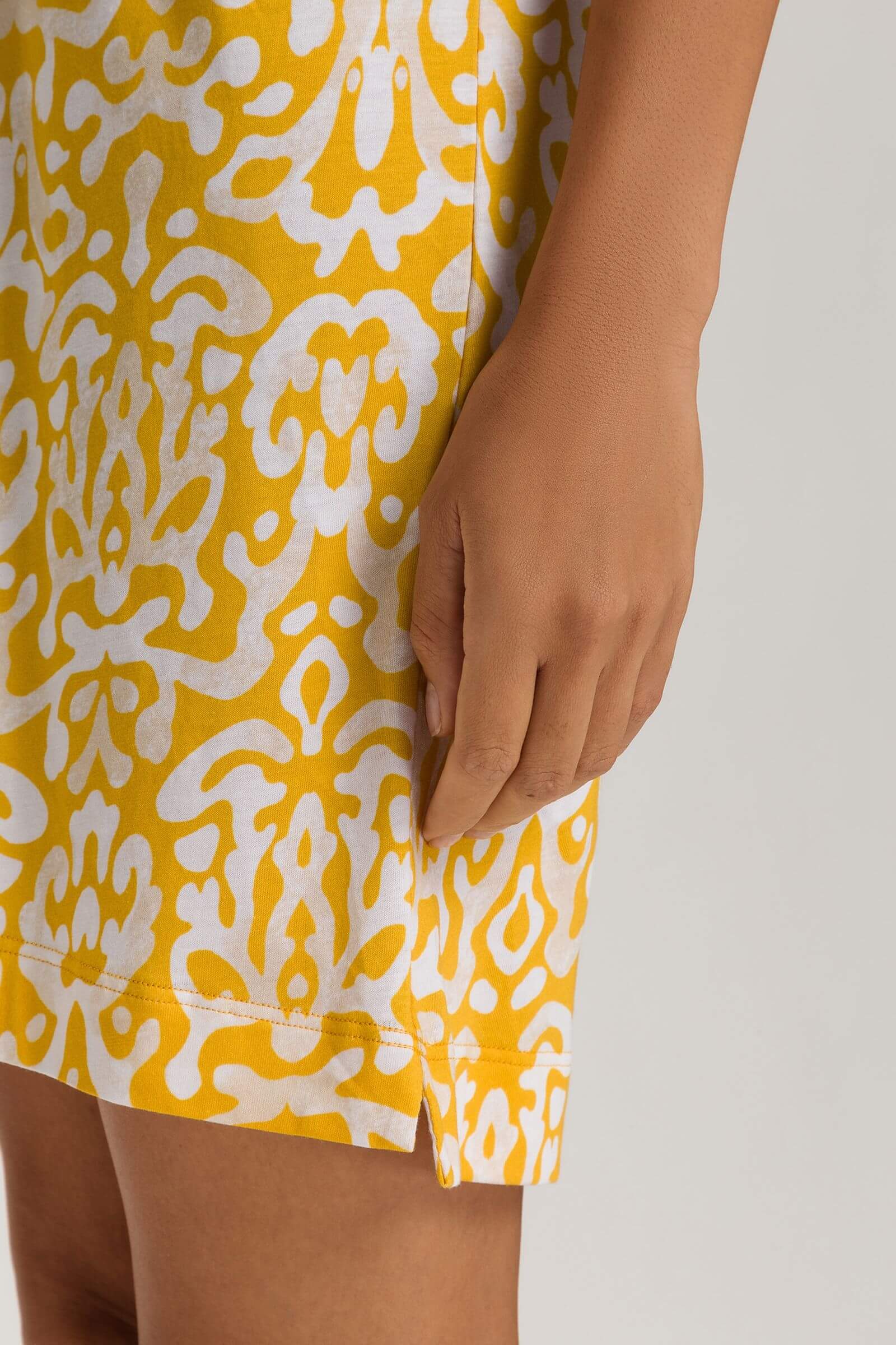 Ночная сорочка из смесовой ткани. Цвет Мультиколор (073006)