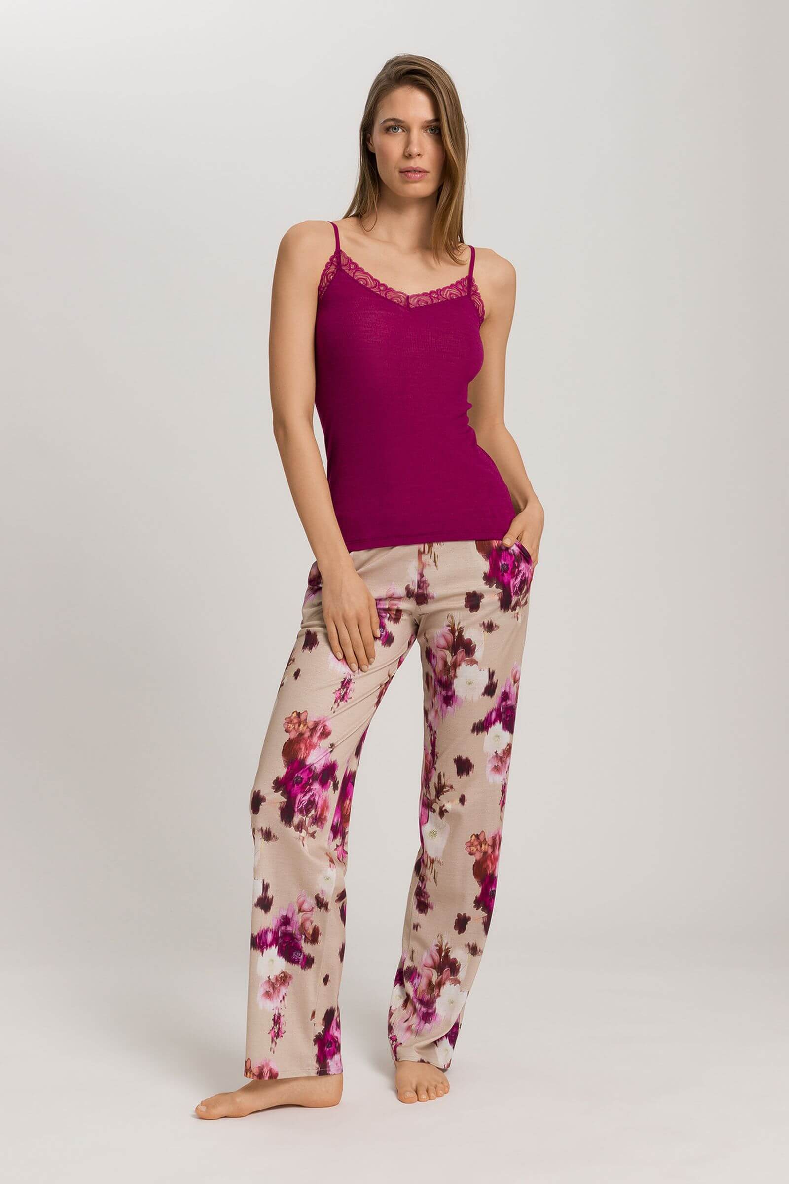 Термомайка из шерсти и шелка с кружевом. Цвет Фуксия (072473)