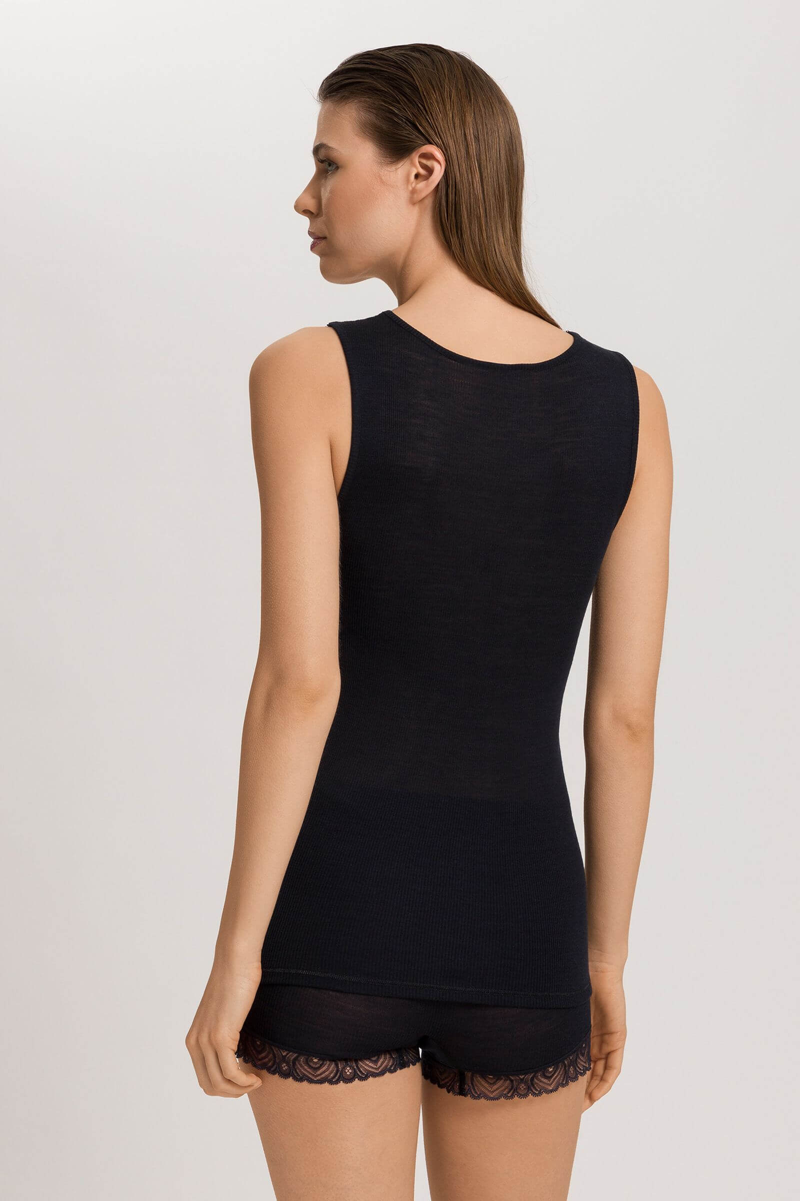 Термомайка из шерсти и шелка с кружевом. Цвет Черный (070019)