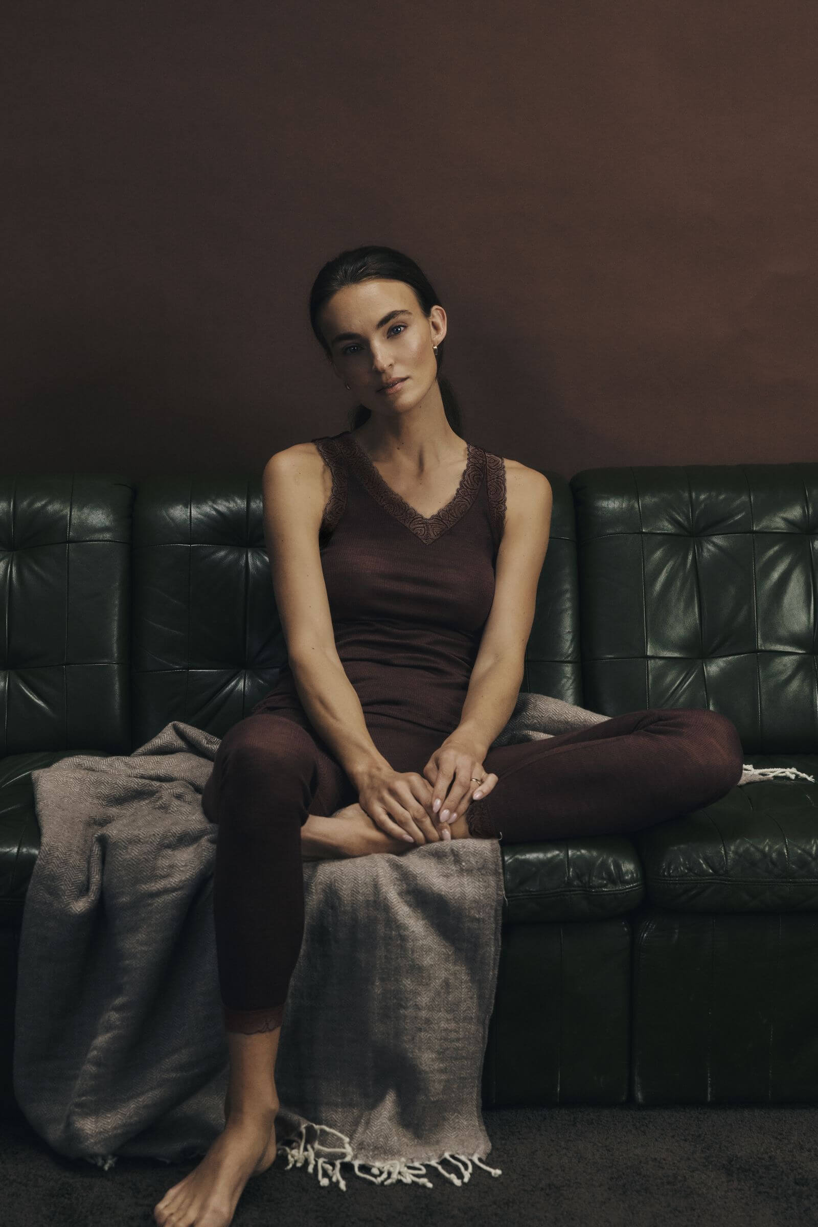 Термомайка из шерсти и шелка с кружевом. Цвет Бордовый (072421)