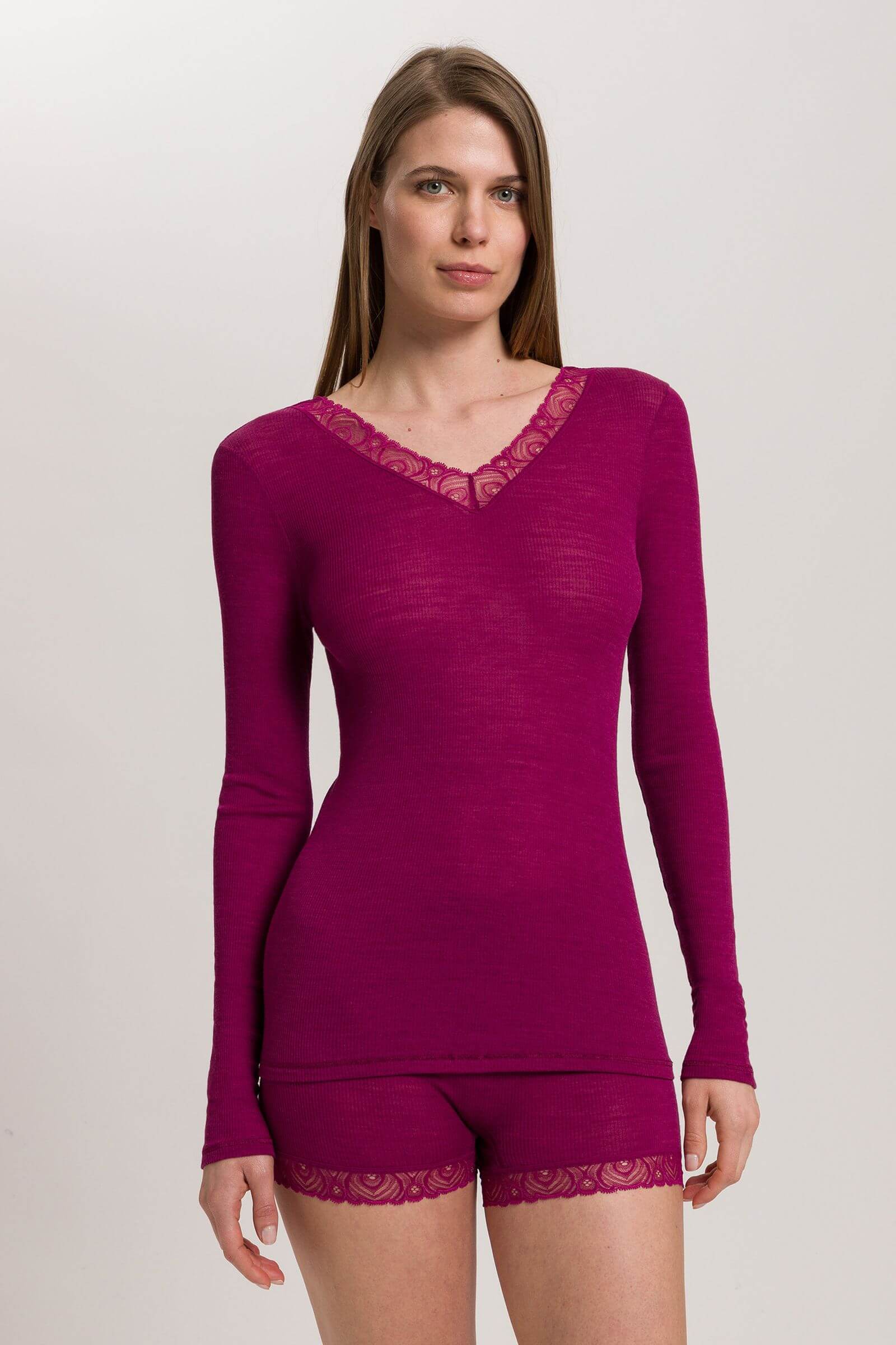 Термолонгслив из шерсти и шелка с кружевом. Цвет Фуксия (072473)