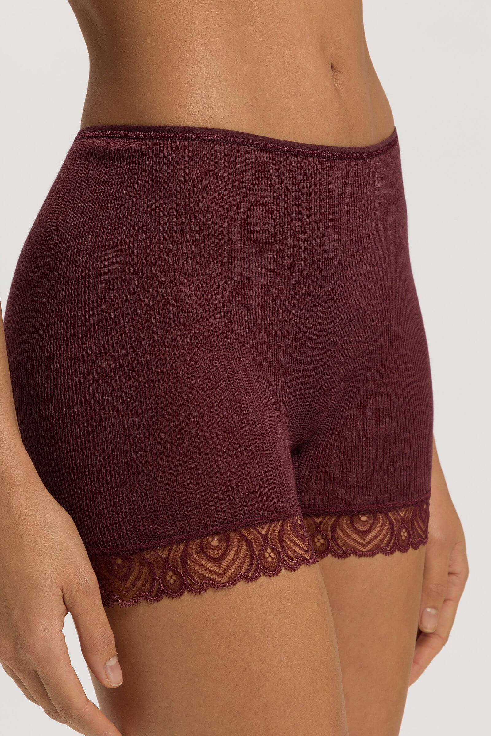 Термотрусы из шерсти и шелка с кружевом. Цвет Бордовый (072421)