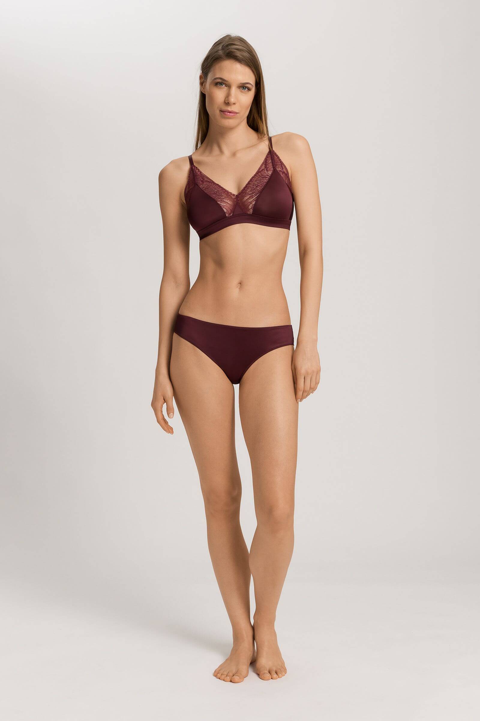 Бюстгальтер из вискозы с кружевом. Цвет Бордовый (072421)