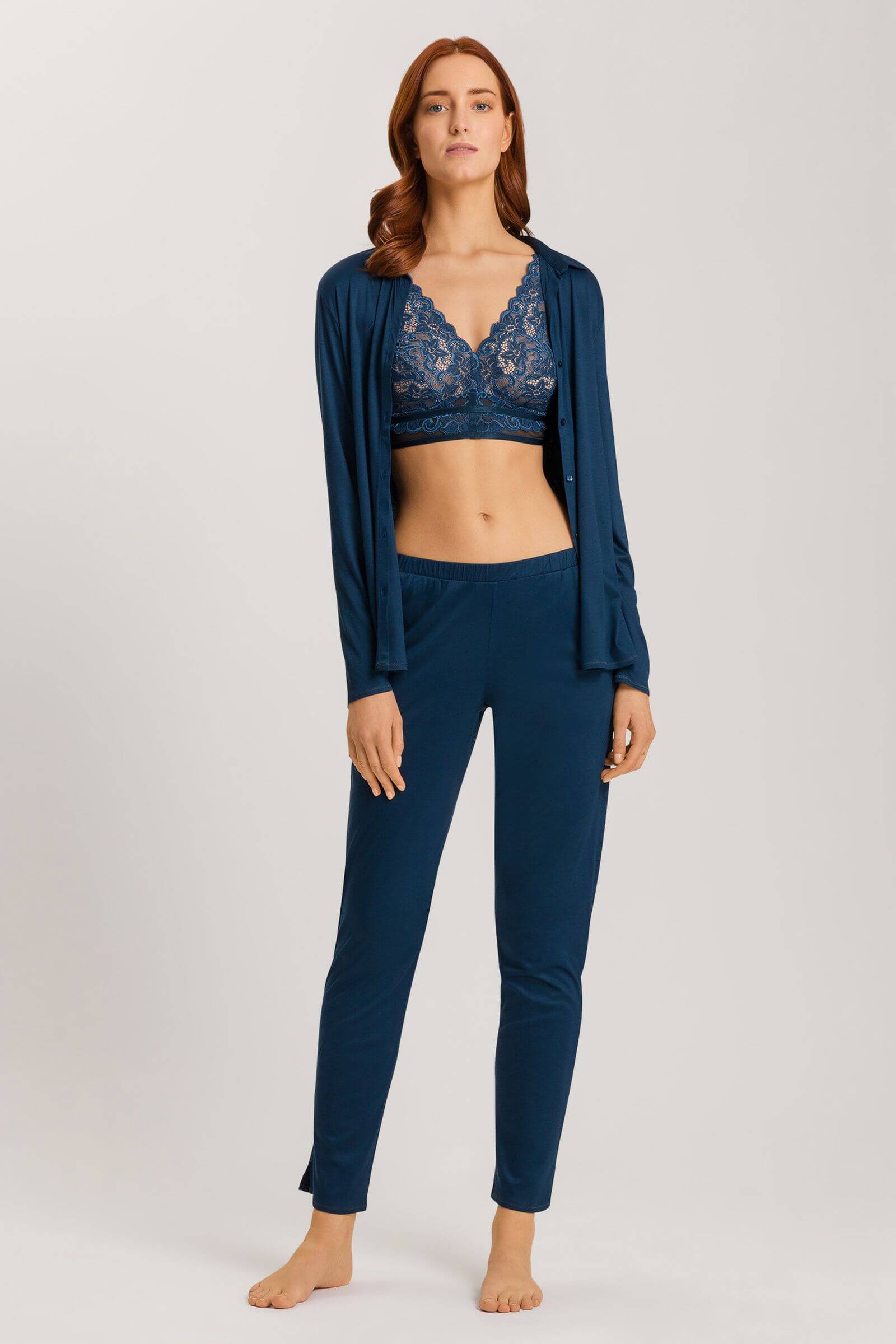 Брюки из микромодала и шелка с разрезами снизу. Цвет Синий (071652)