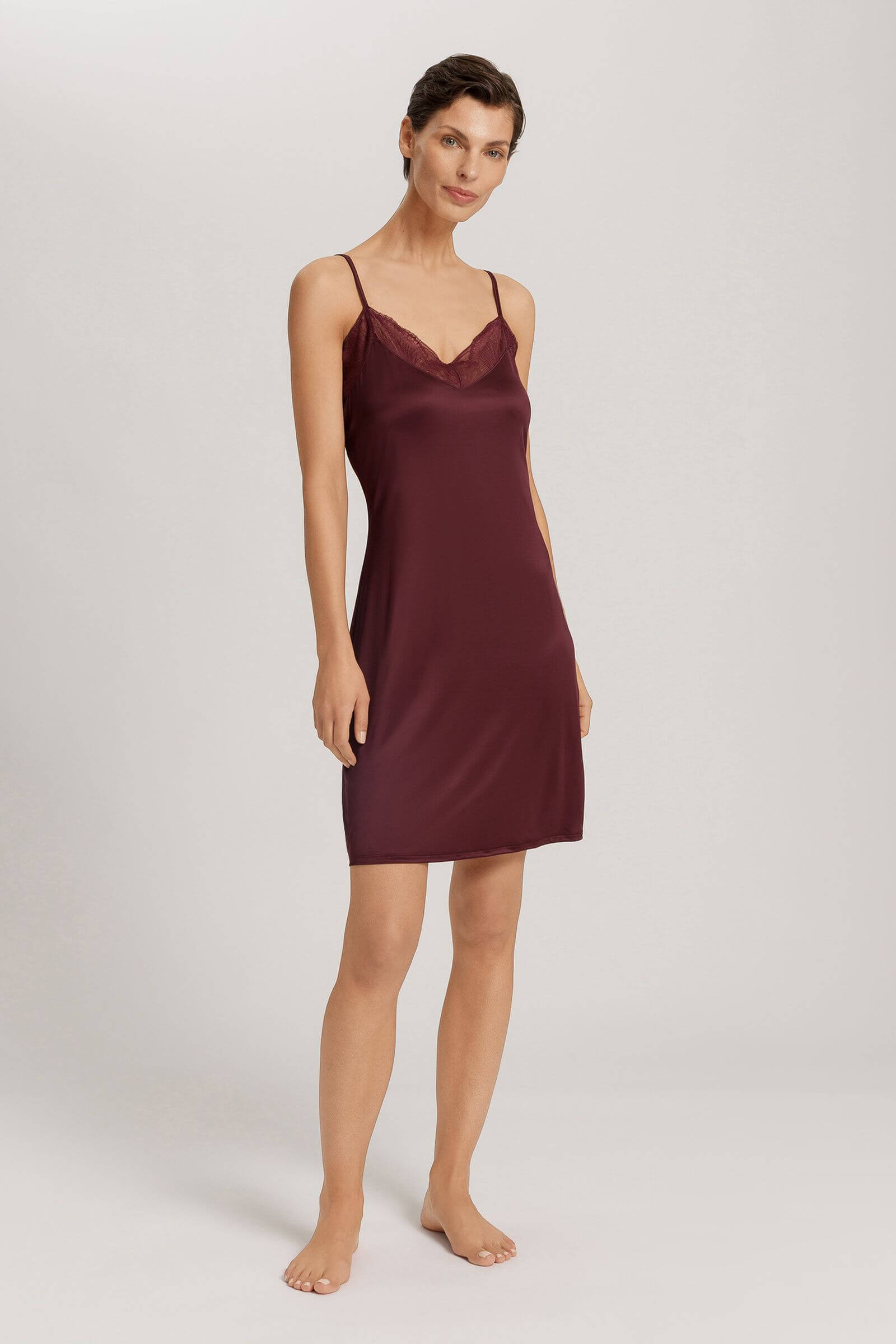 Комбинация из вискозы с кружевом. Цвет Бордовый (072421)