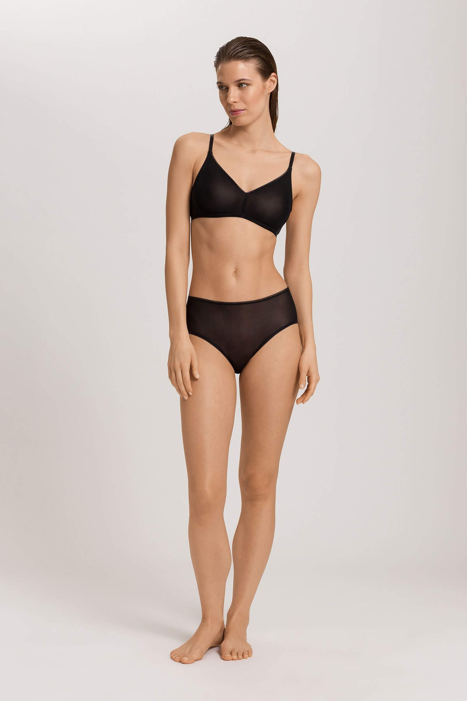 Бесшовный бюстгальтер без косточек. Цвет Черный (070019)