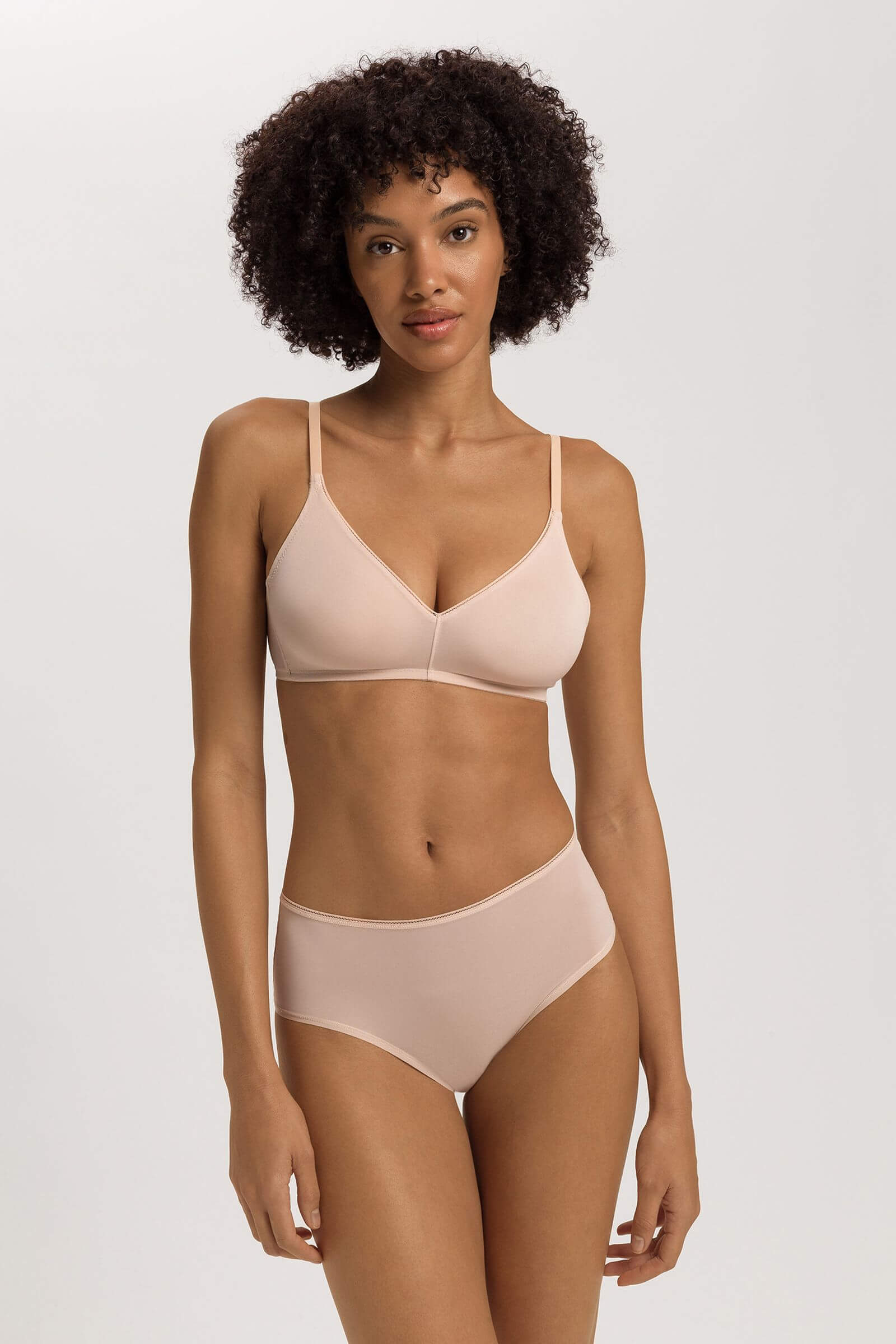 Бесшовный бюстгальтер без косточек. Цвет Бежевый (070274)
