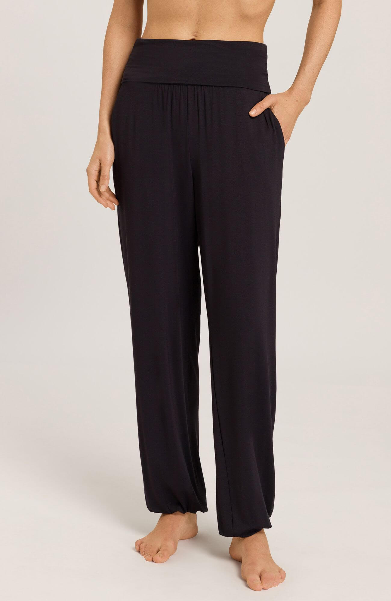 Длинные брюки. Цвет Черный (072199)