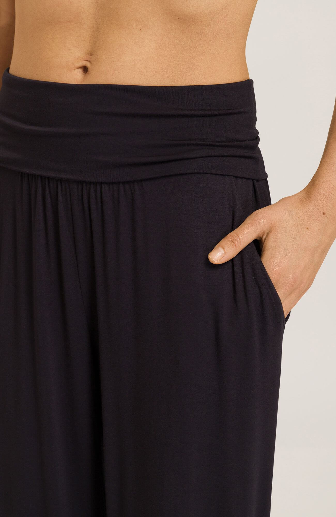 Длинные брюки. Цвет Черный (072199)