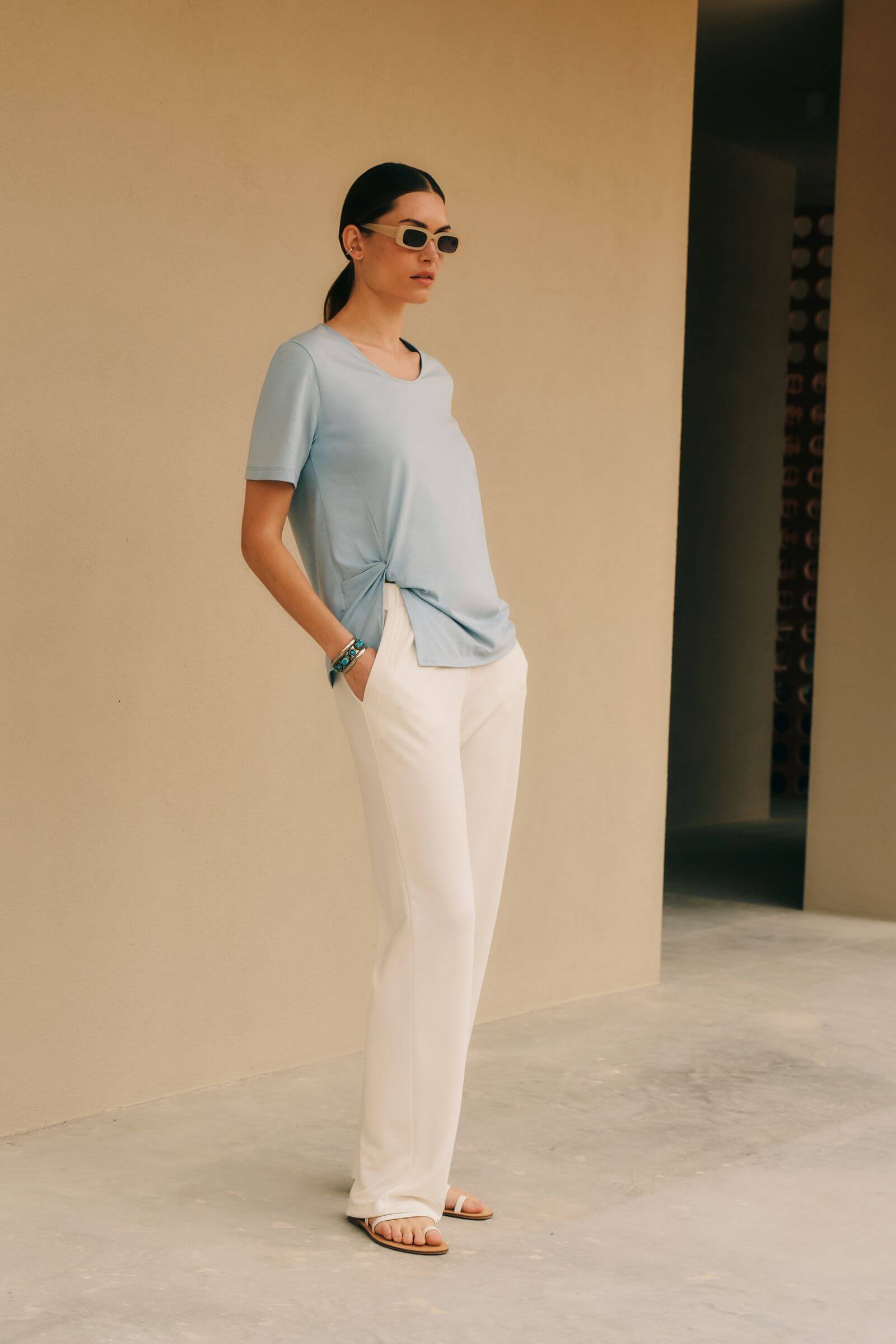 Футболка с круглым вырезом