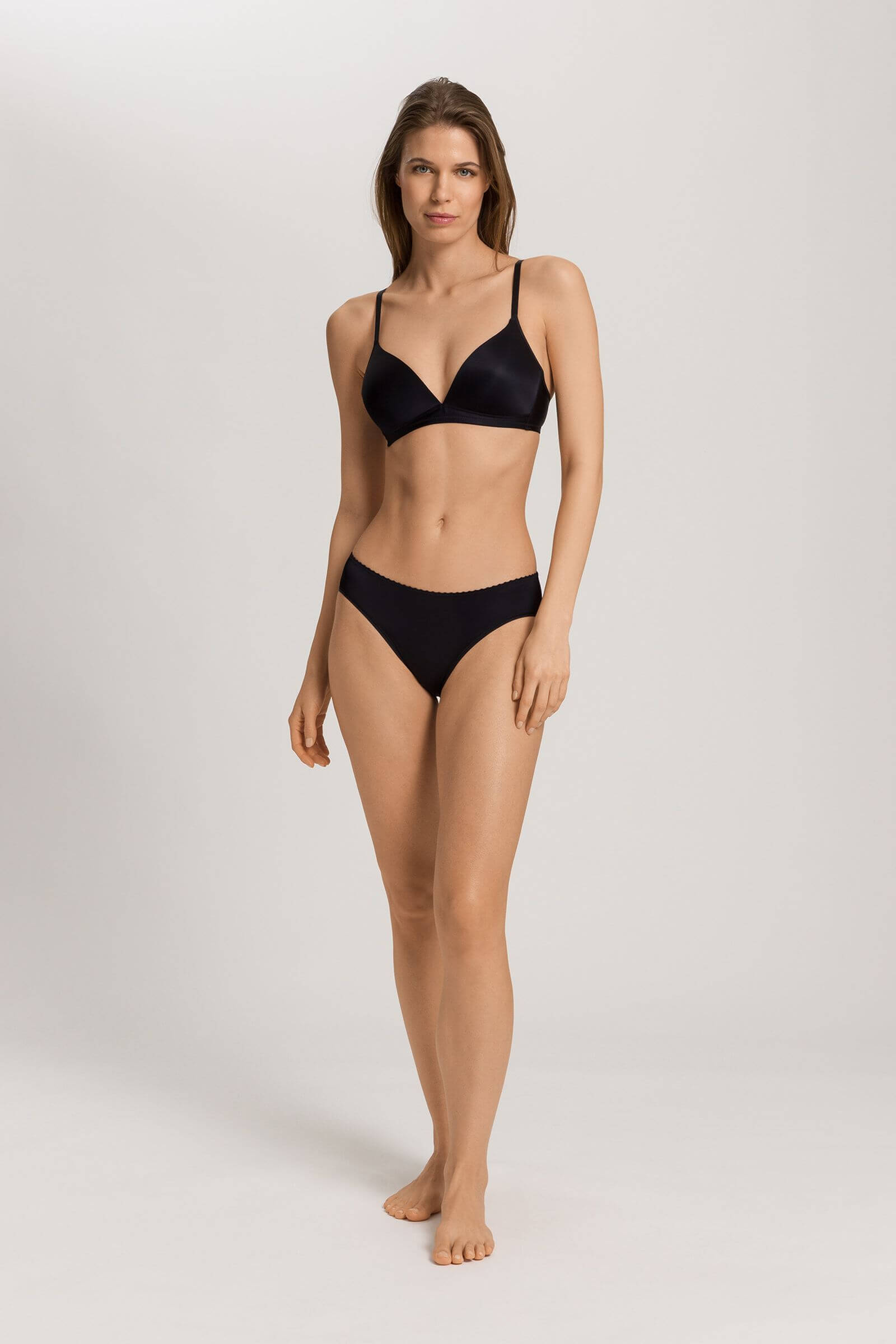 Трусы слипы из шелковистой вискозы. Цвет Черный (070019)