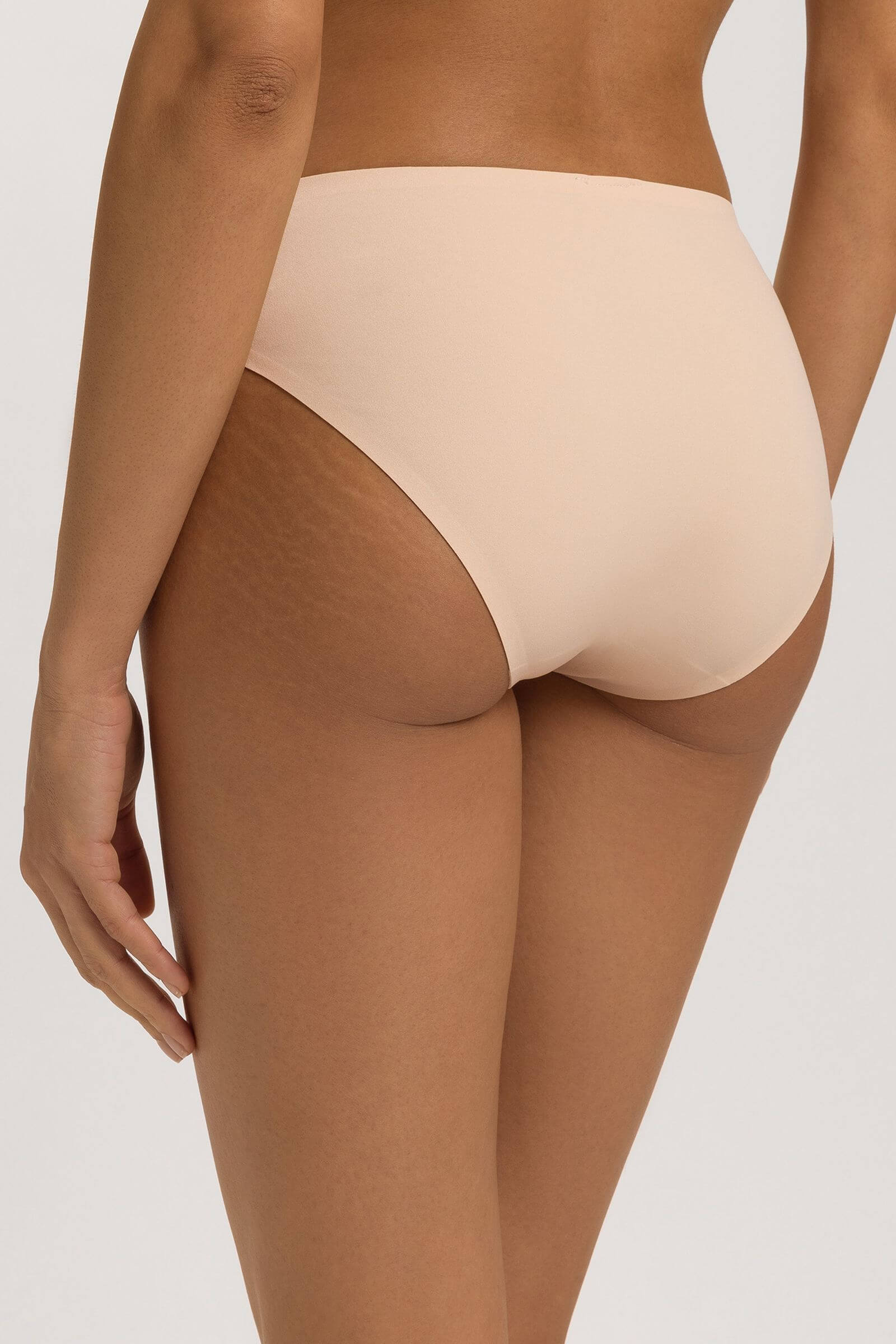 Бесшовные трусы слипы. Цвет Бежевый (070274)