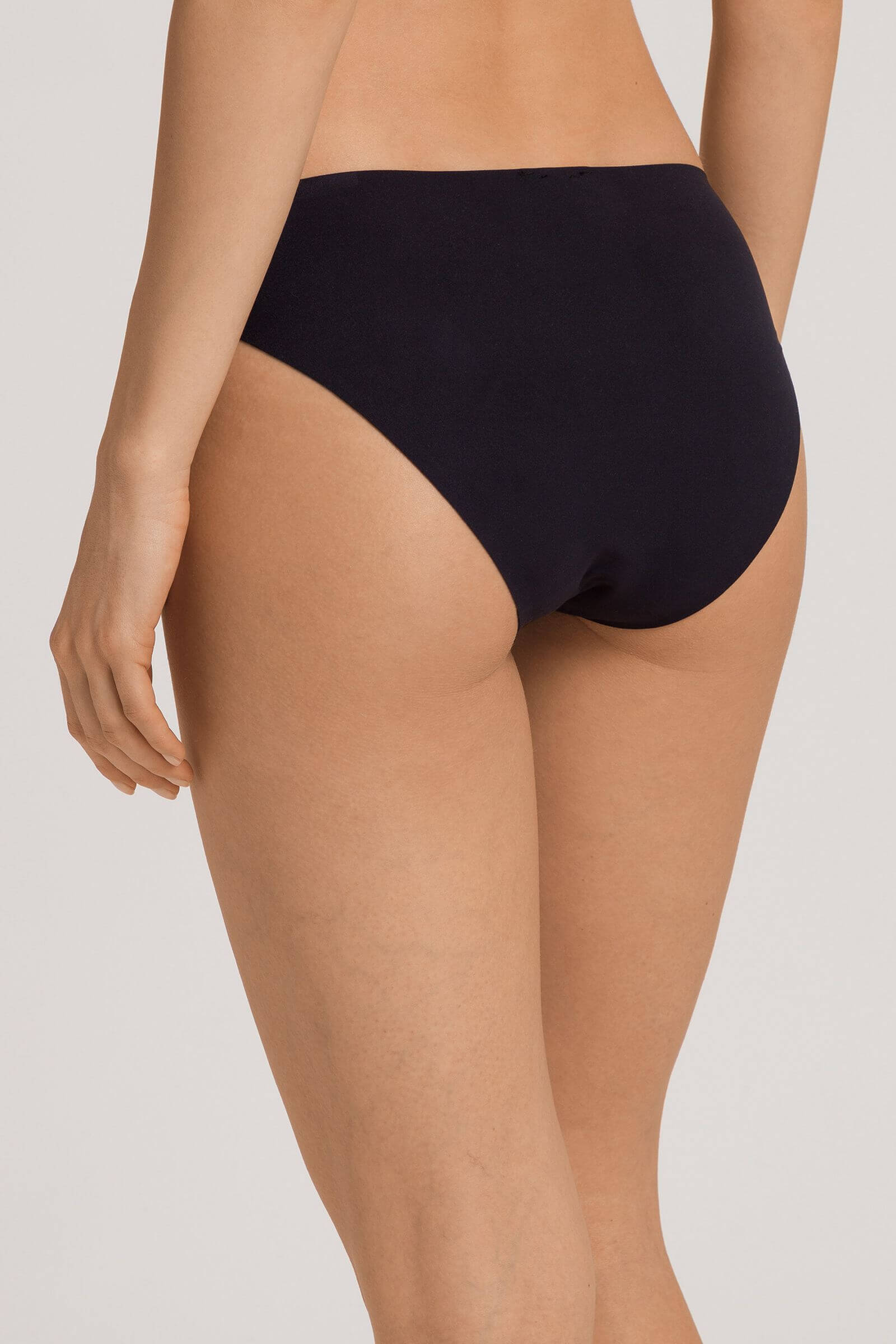 Бесшовные трусы слипы. Цвет Черный (070019)