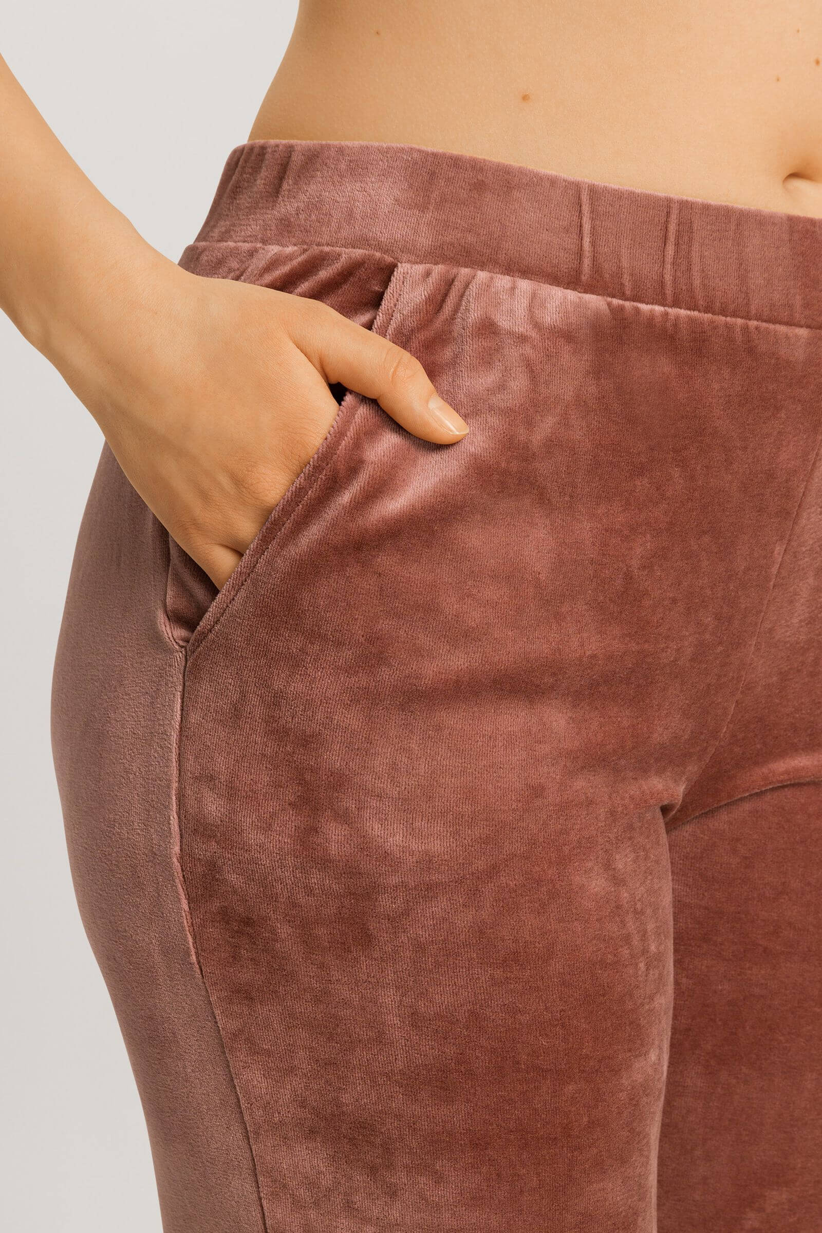 Прямые брюки из хлопкового велюра. Цвет Коричневый (072348)