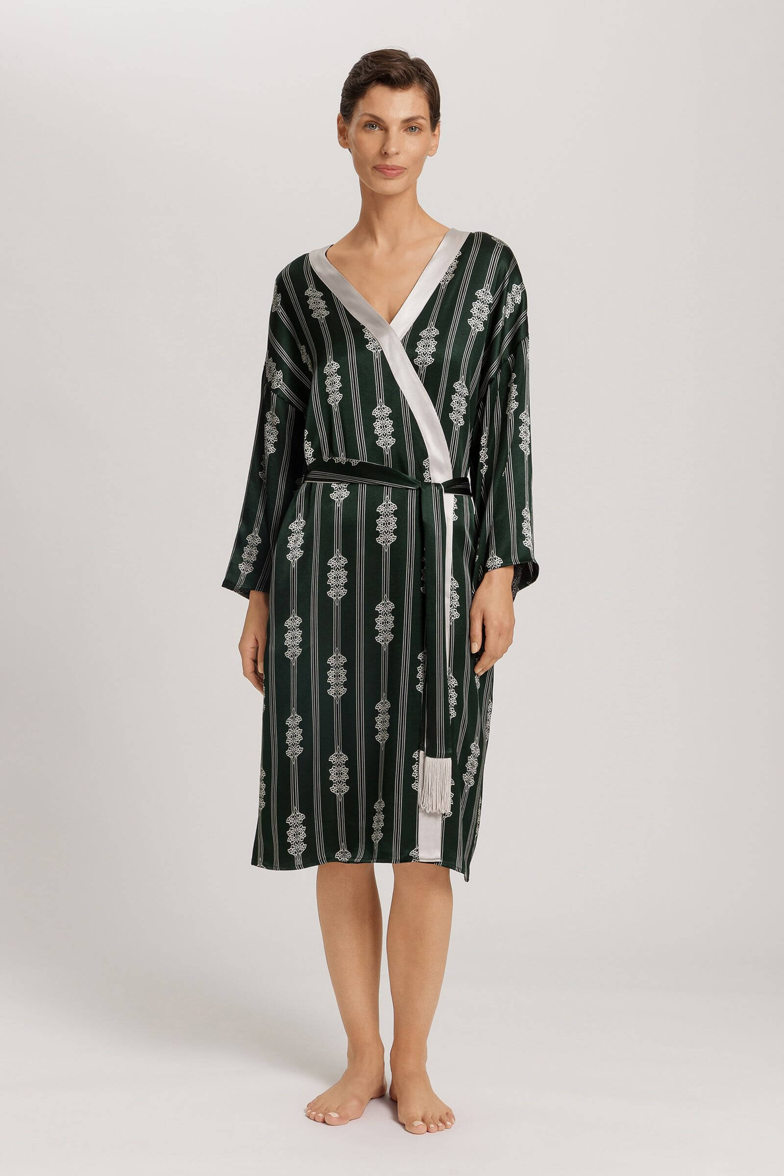 Легкий халат из вискозы. Цвет Зеленый (073060)