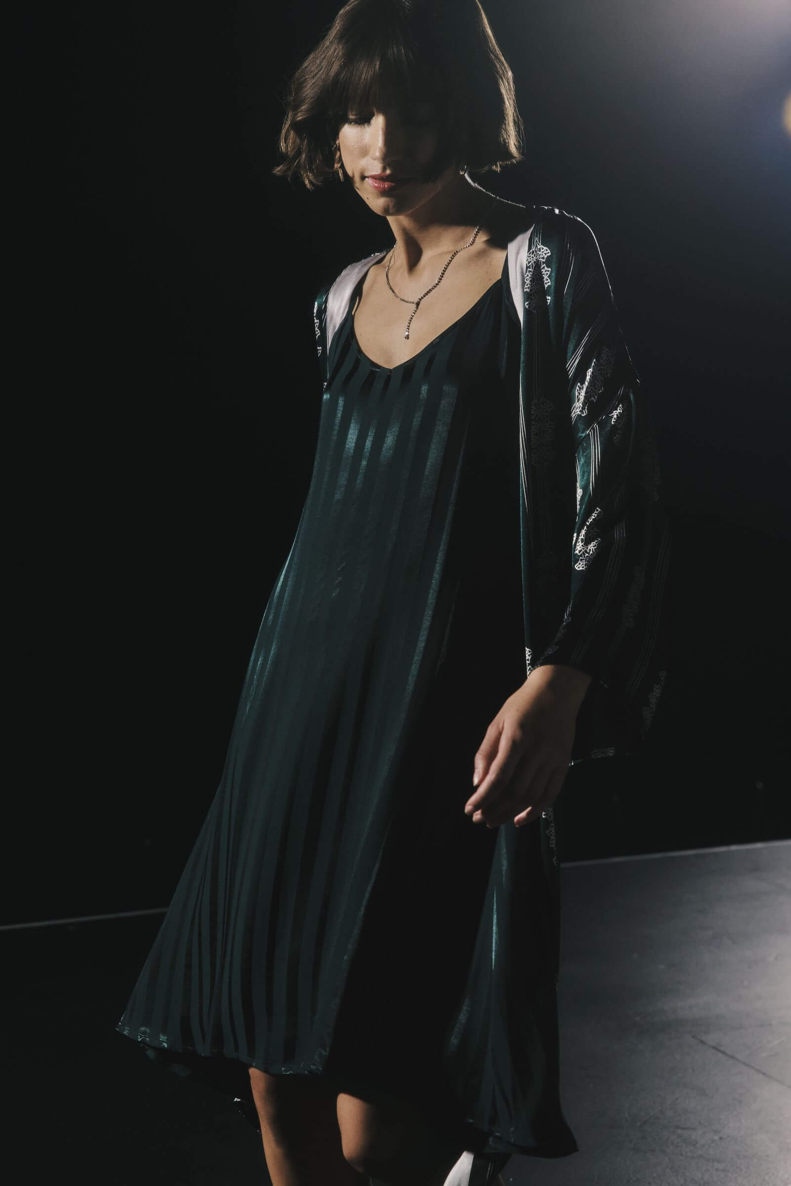 Легкий халат из вискозы. Цвет Зеленый (073060)