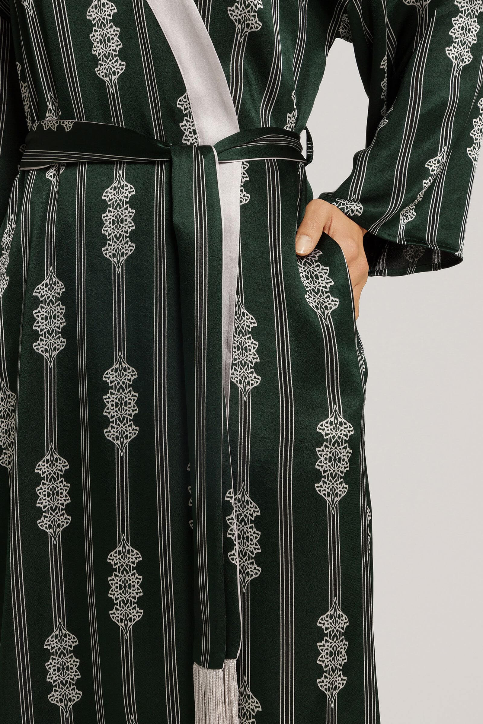 Легкий халат из вискозы. Цвет Зеленый (073060)