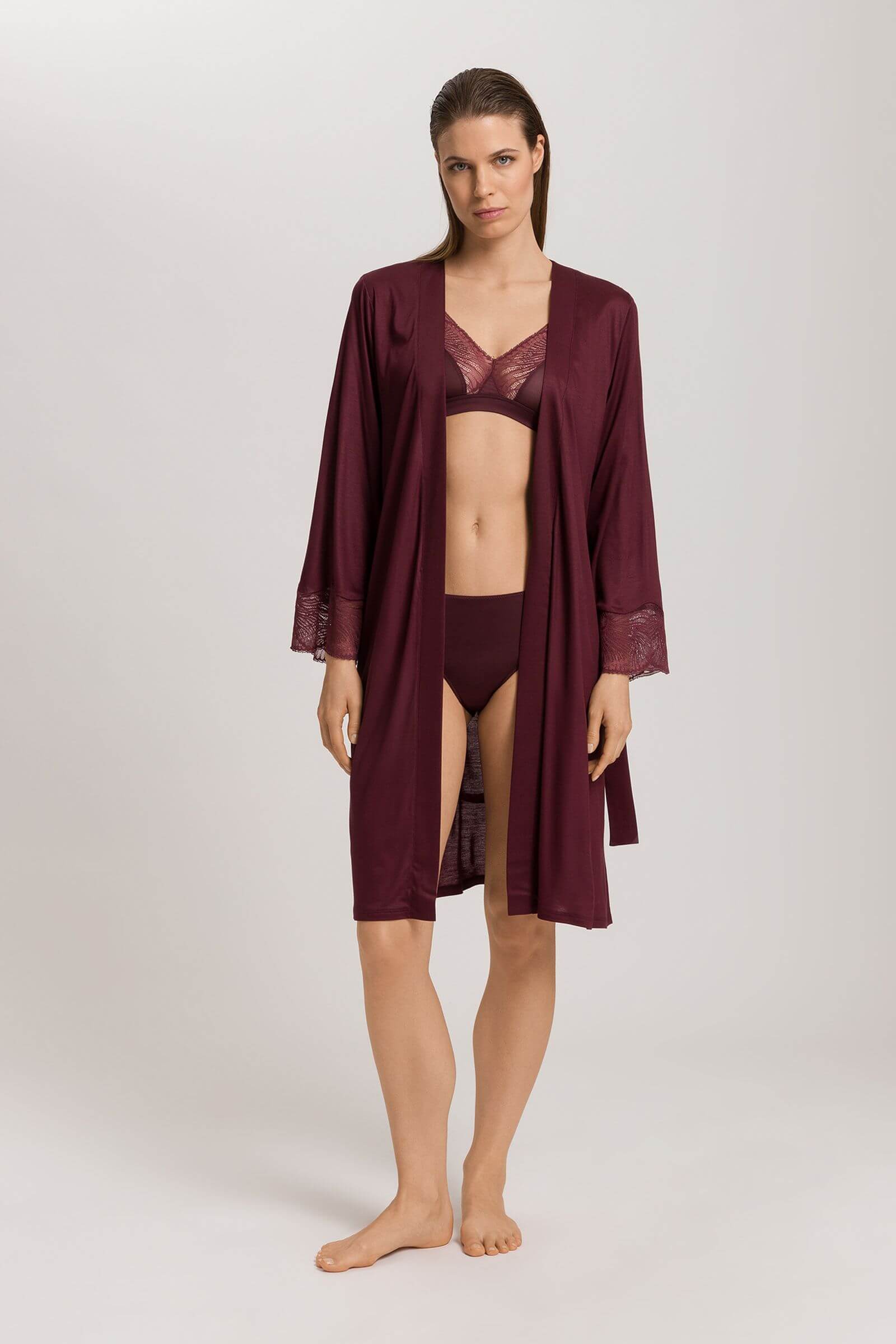Короткий халат из 100% модала. Цвет Бордовый (072421)