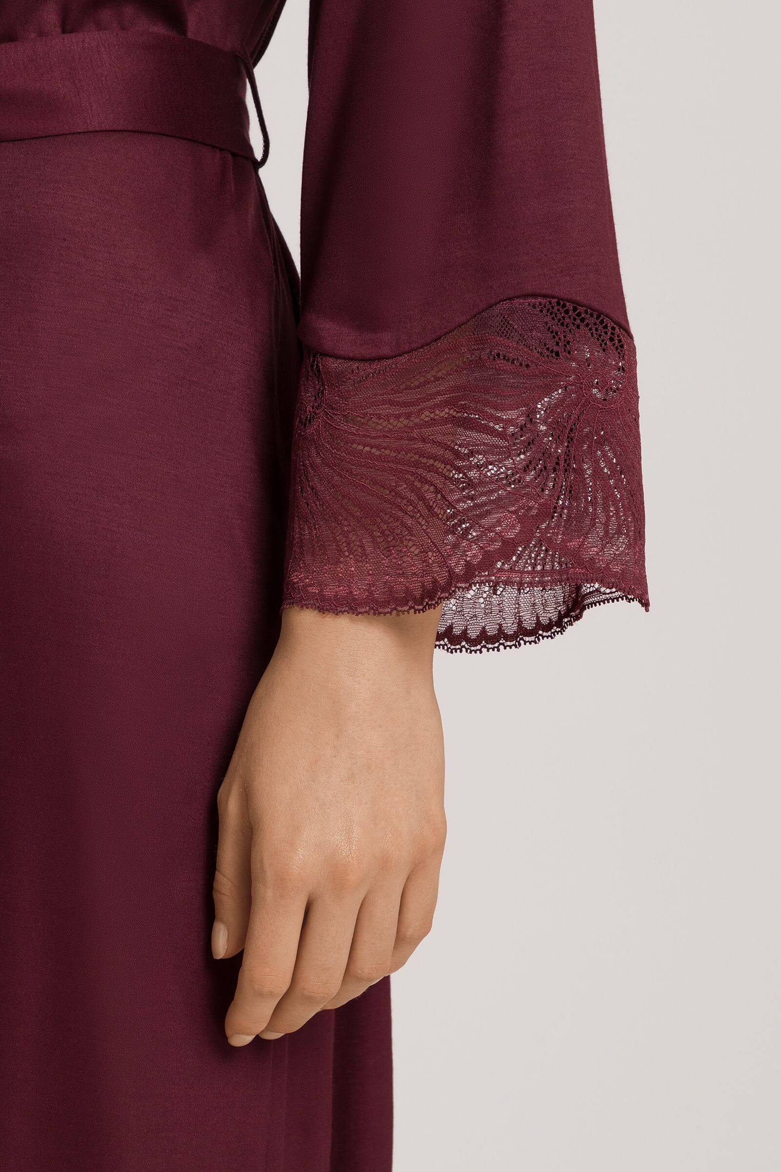 Короткий халат из 100% модала. Цвет Бордовый (072421)