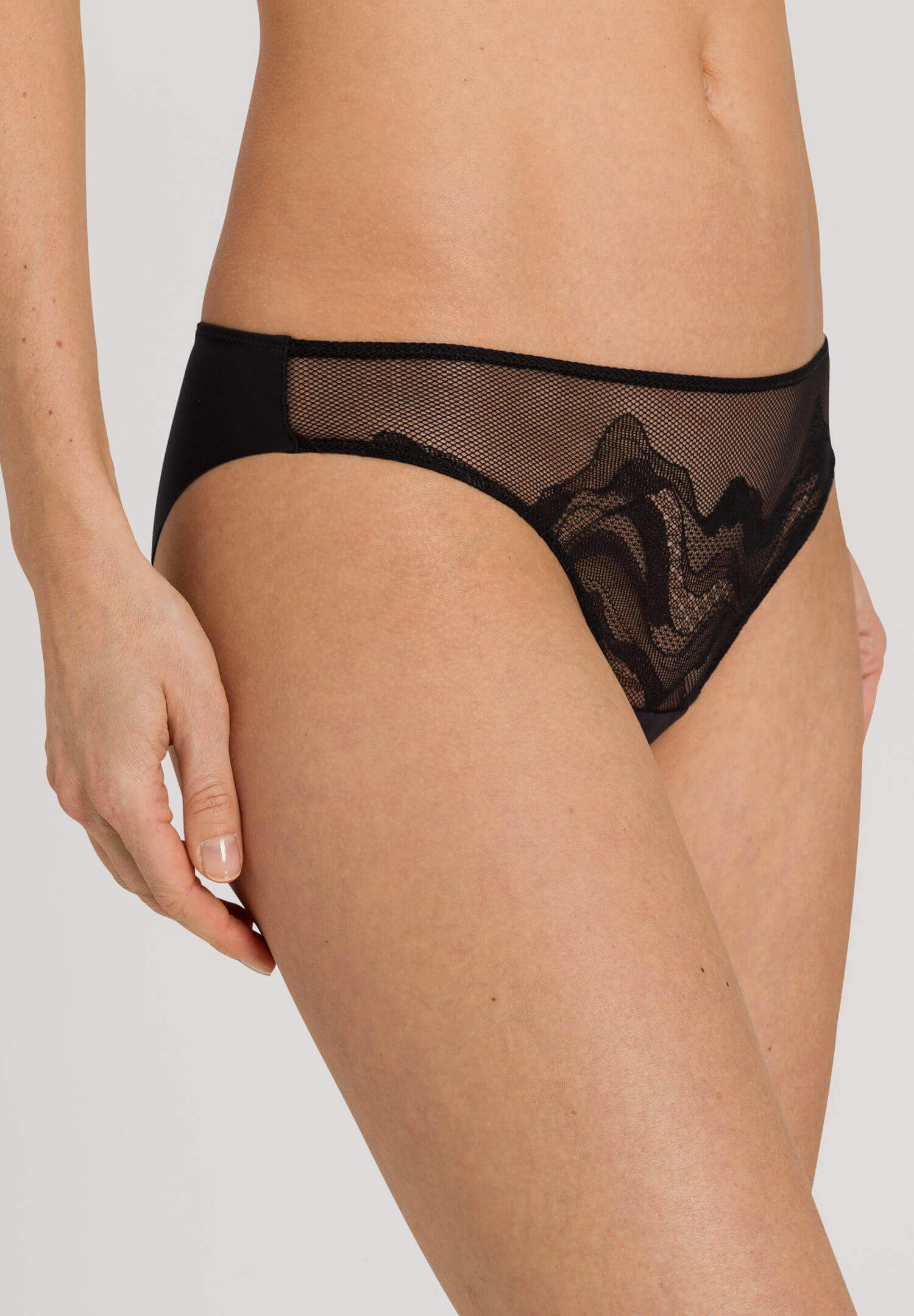 Трусы слипы с кружевом. Цвет Черный (070019)