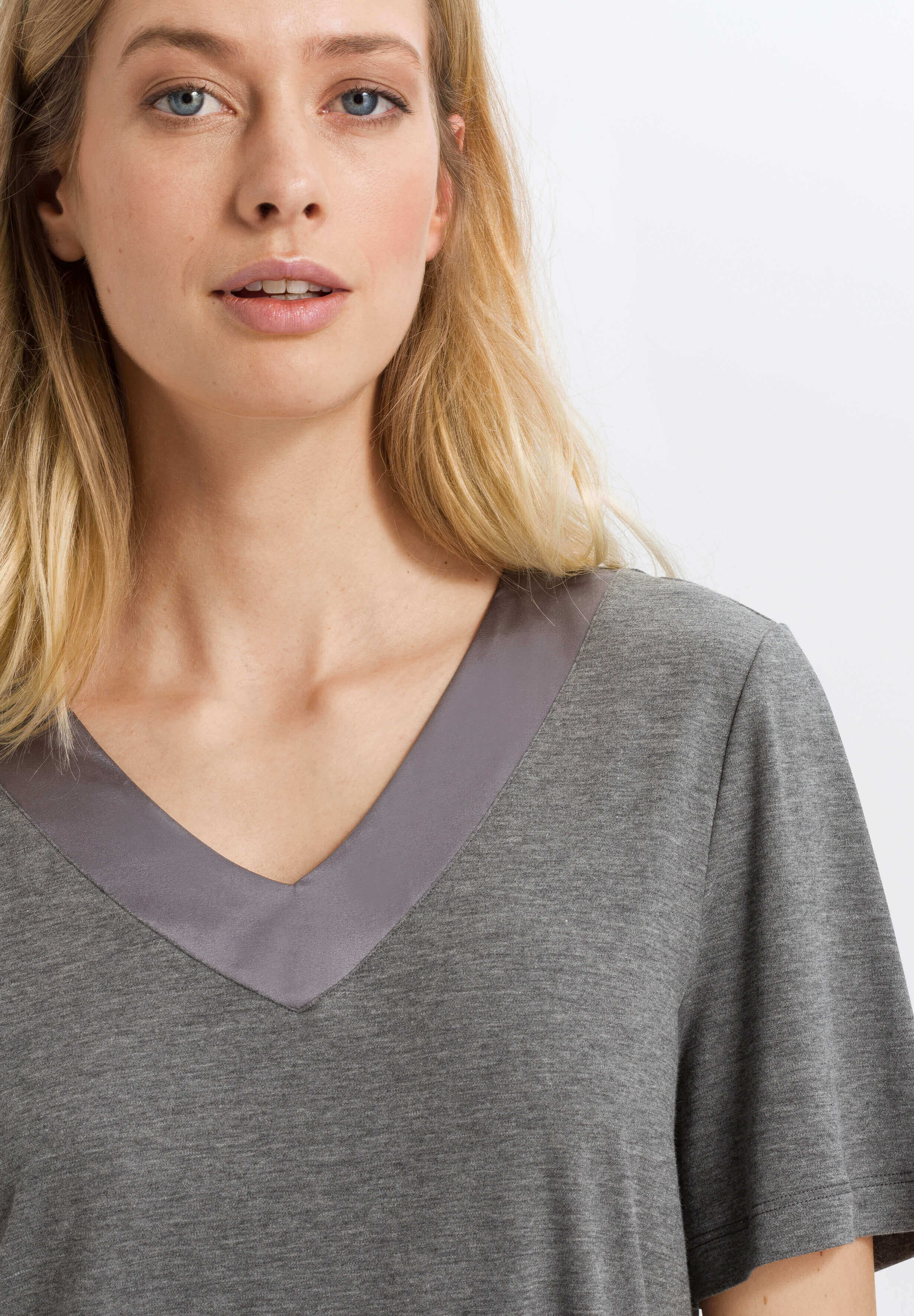 Ночная рубашка с коротким рукавом. Цвет Серый (071119)