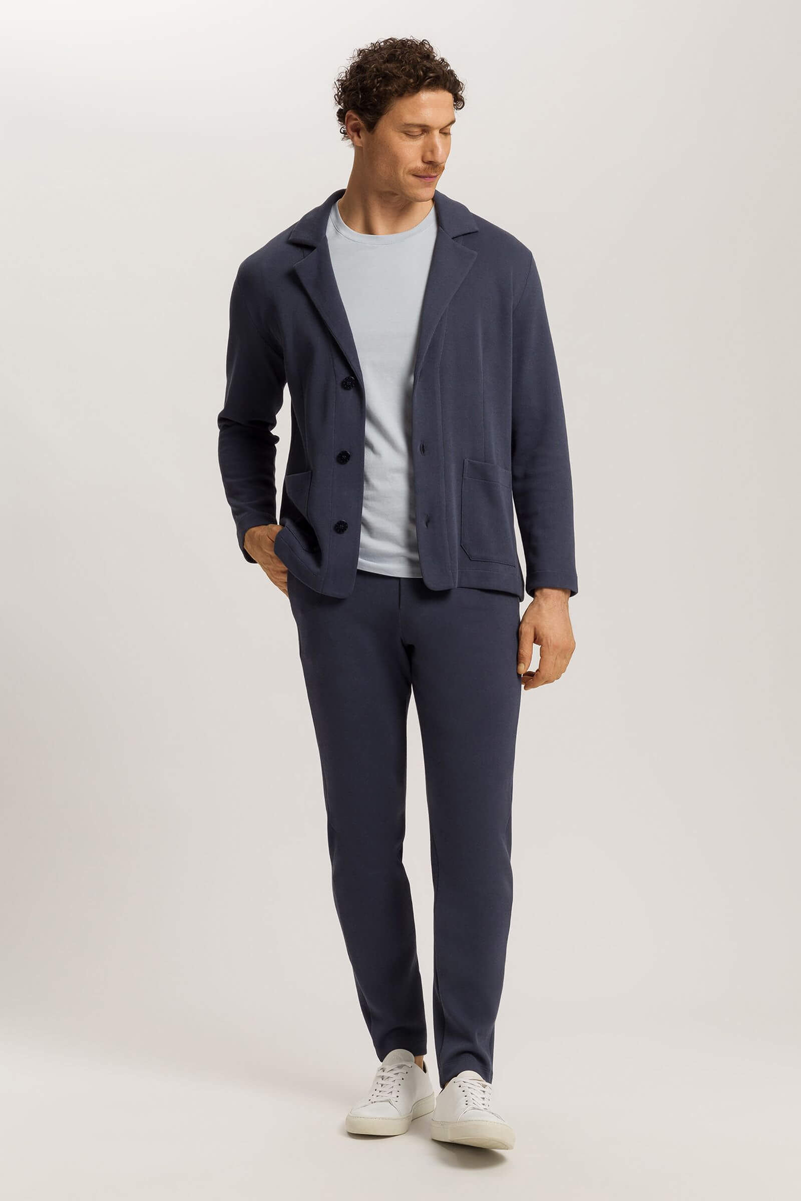 Зауженные брюки из хлопка. Цвет Синий (072635)