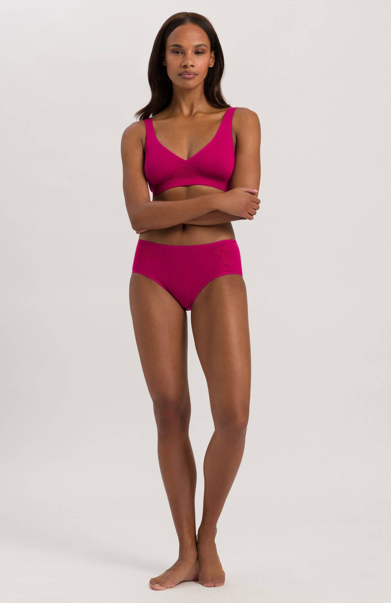 Трусы слипы с вышивкой. Цвет Фуксия (072462)