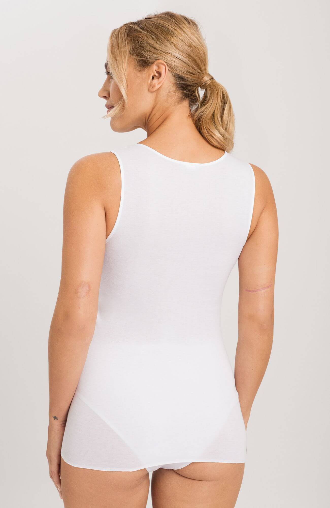 Майка на широких бретелях. Цвет Белый (070101)