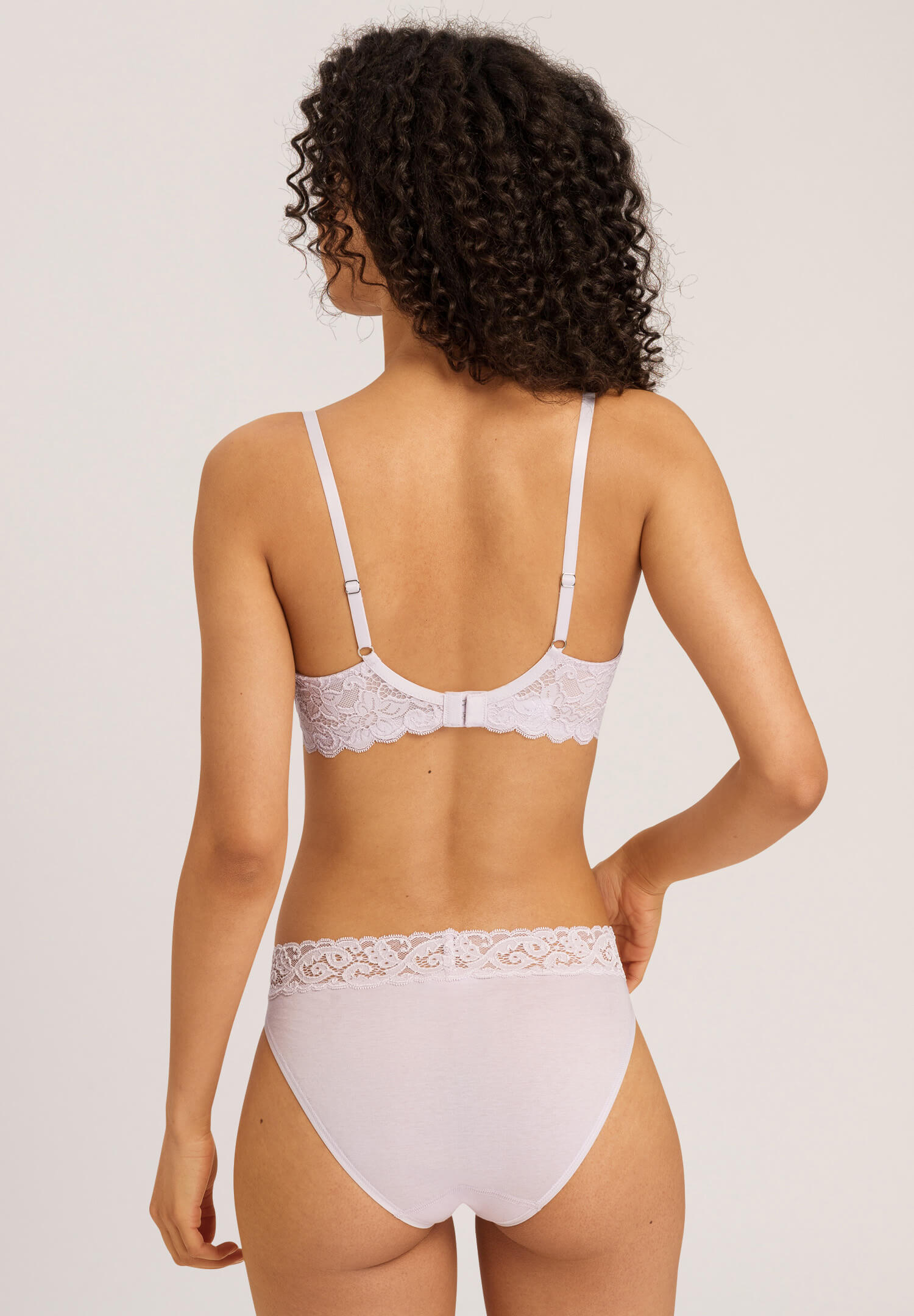 Бюстгальтер с формованными чашками. Цвет Пудровый (071486)