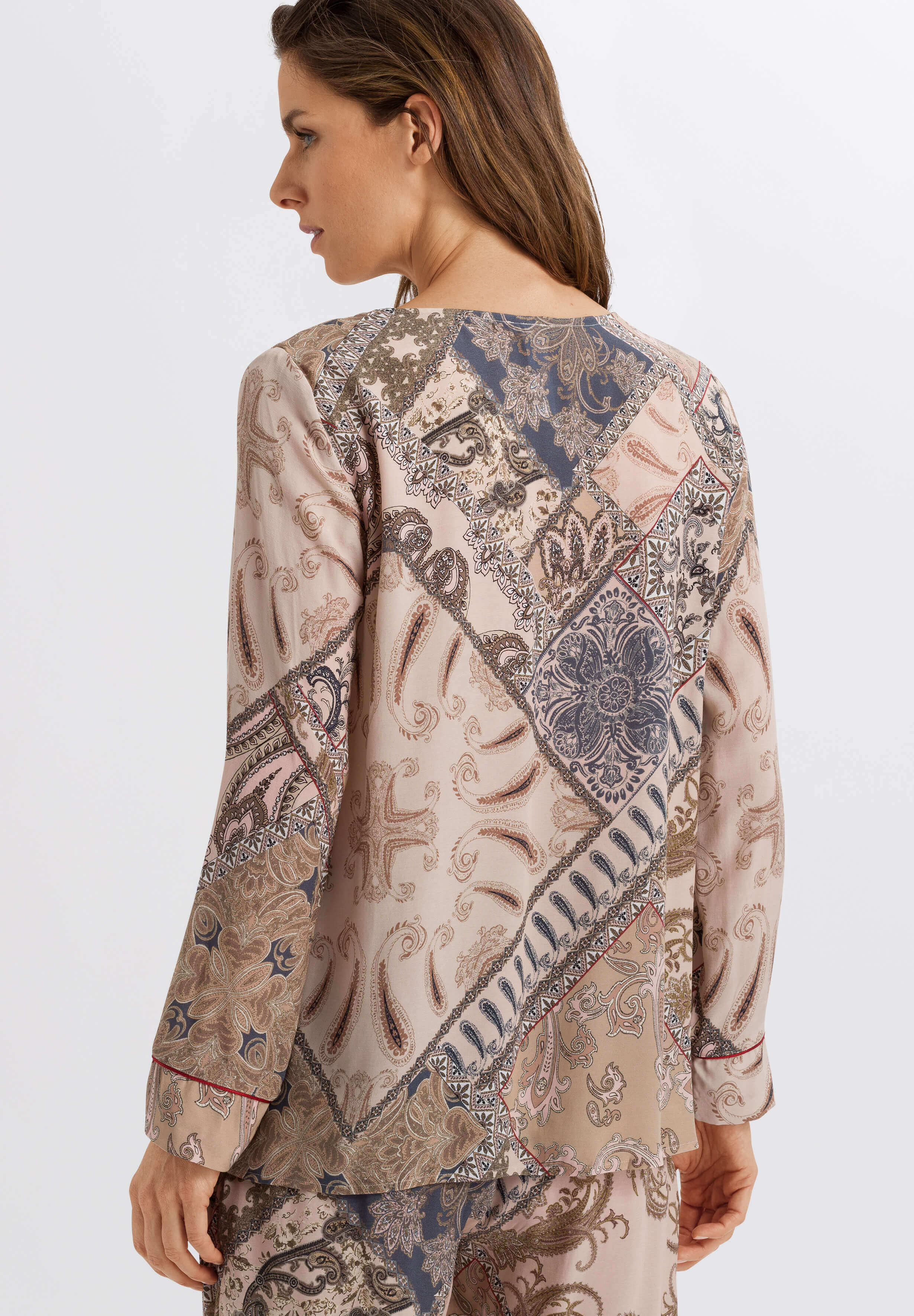 Лонгслив. Цвет Бежевый (072937)