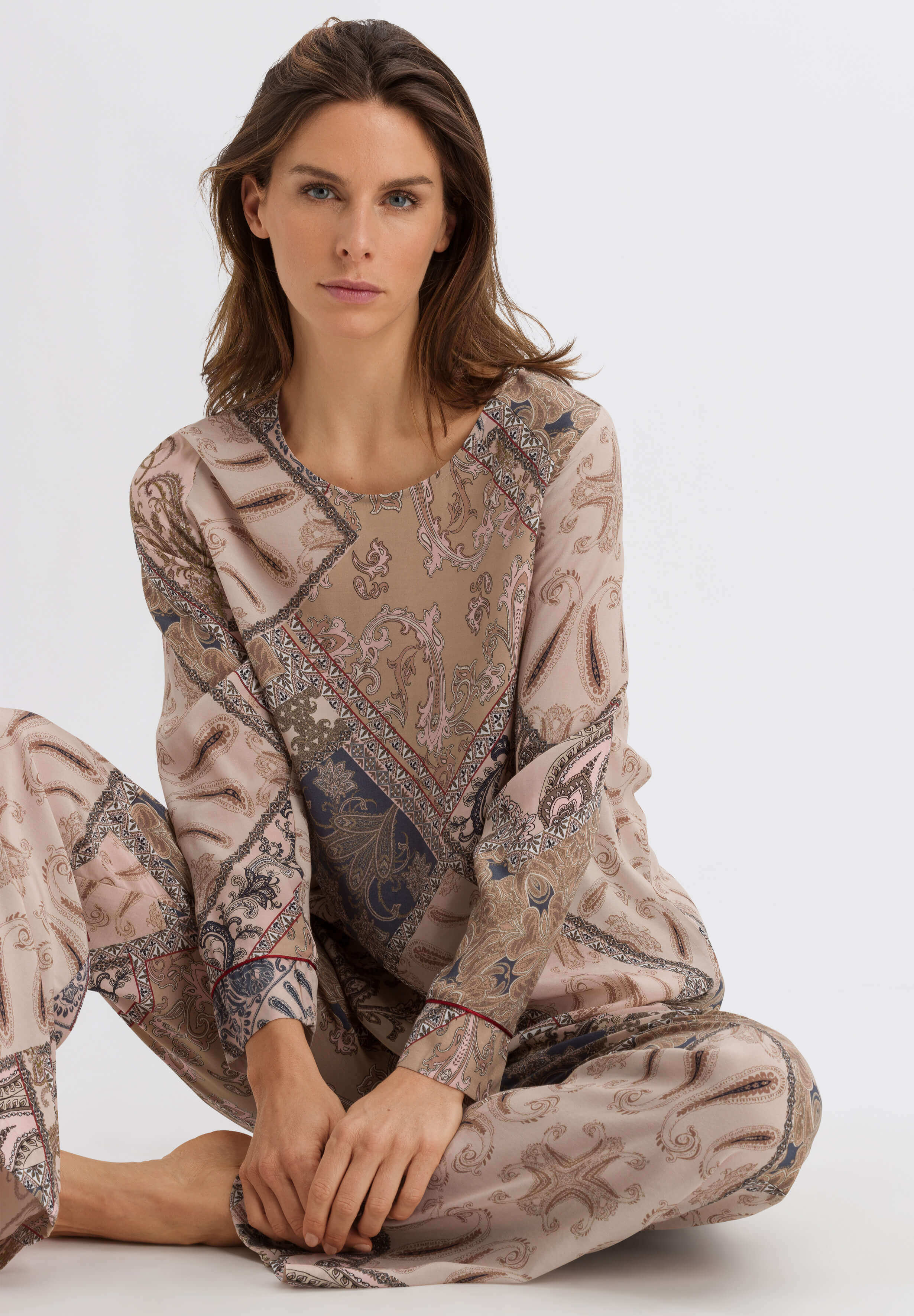 Лонгслив. Цвет Бежевый (072937)