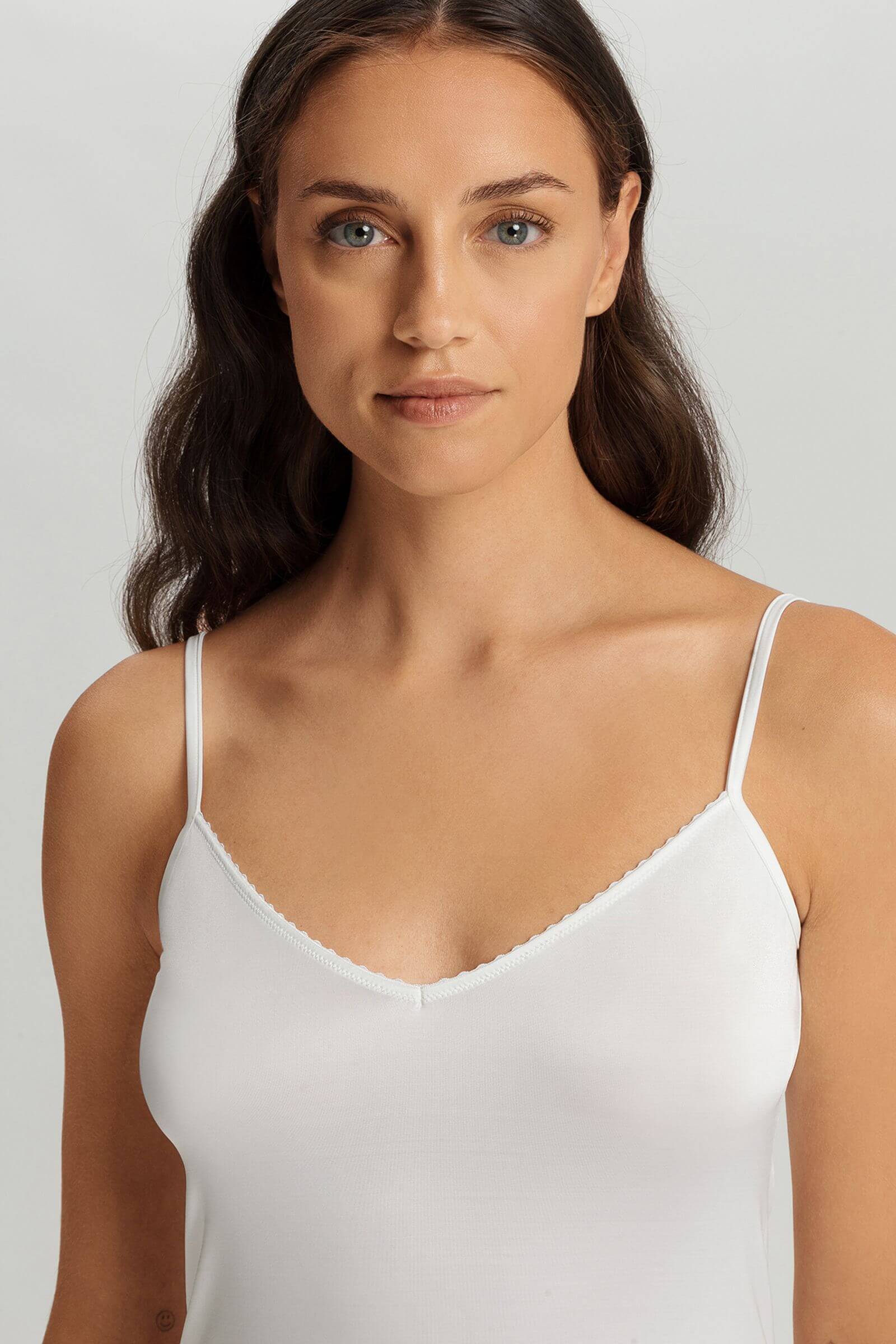 Комбинация из вискозного атласа. Цвет Белый (070102)