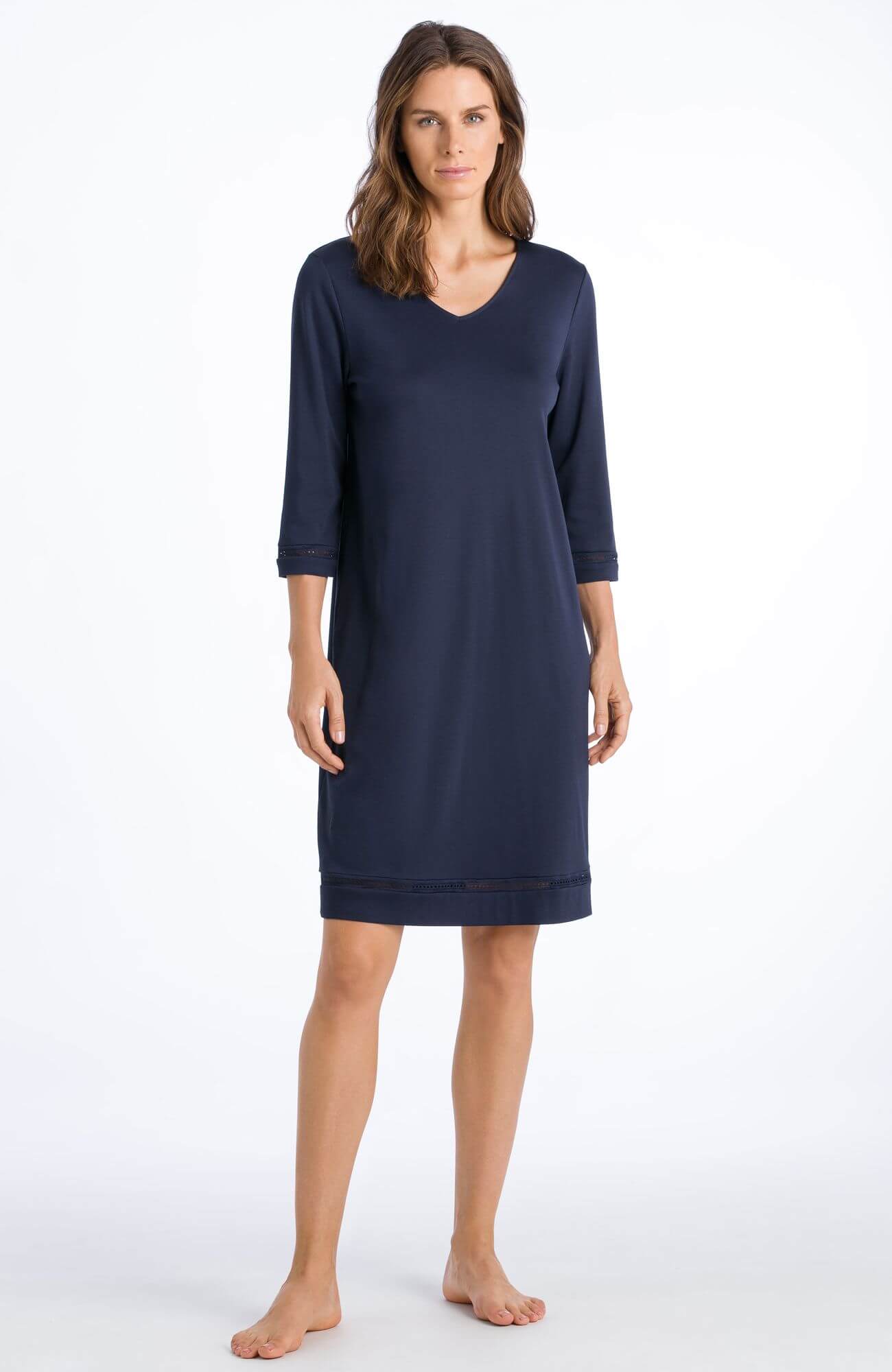 Хлопковая ночная сорочка с V-образным вырезом. Цвет Синий (071633)