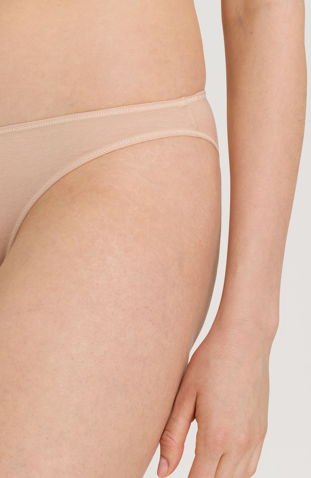 Ультралегкие трусы слипы из 100% хлопка. Цвет Бежевый (070274)