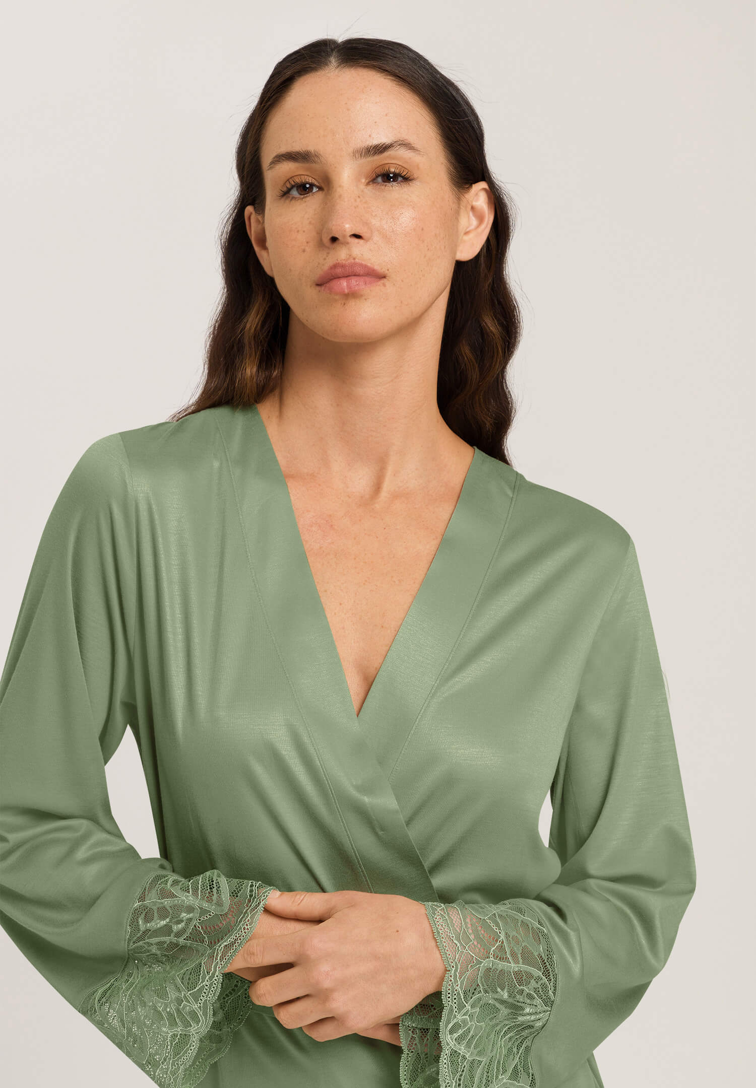 Халат из модала с кружевом. Цвет Оливковый (072718)