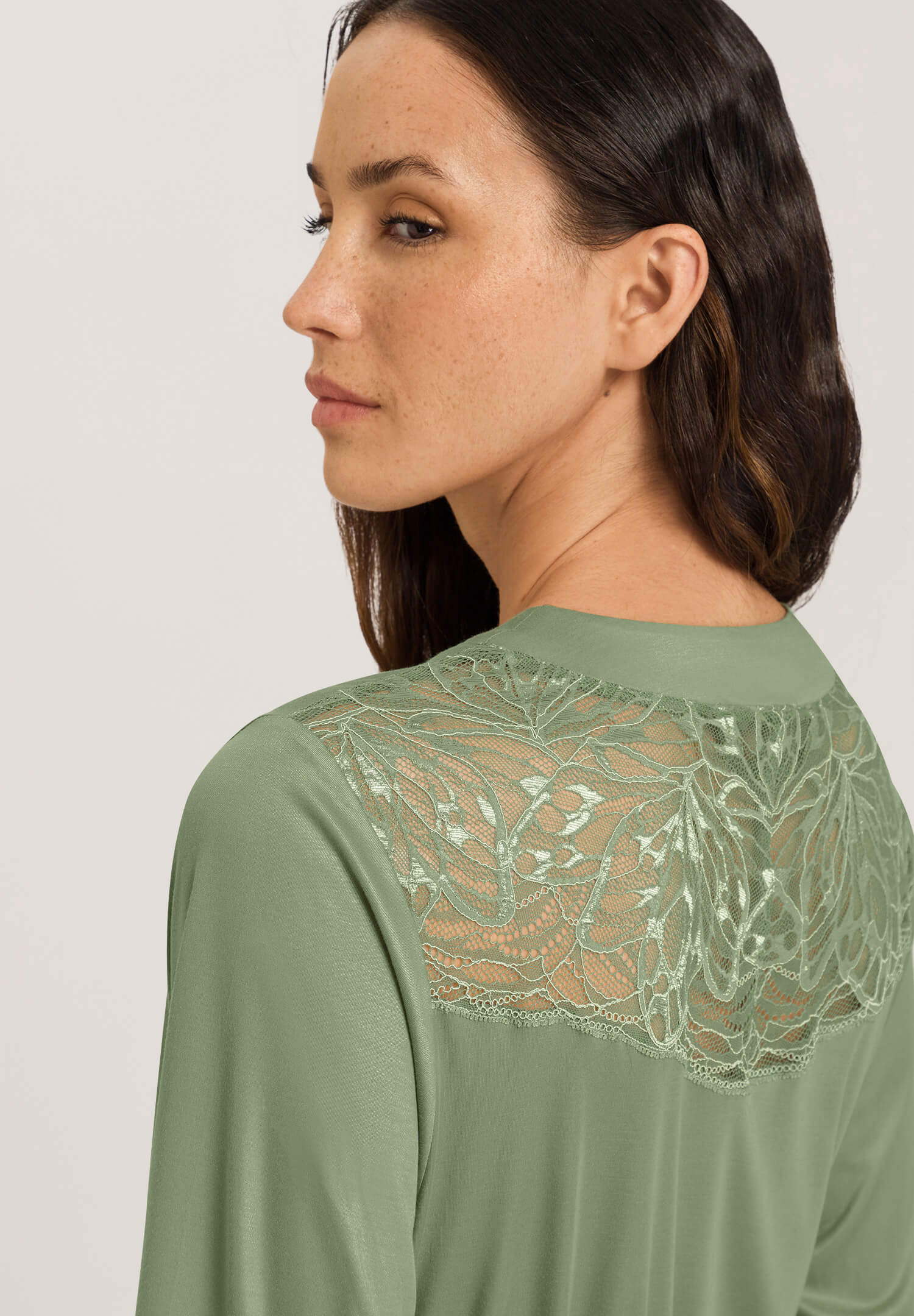 Халат из модала с кружевом. Цвет Оливковый (072718)