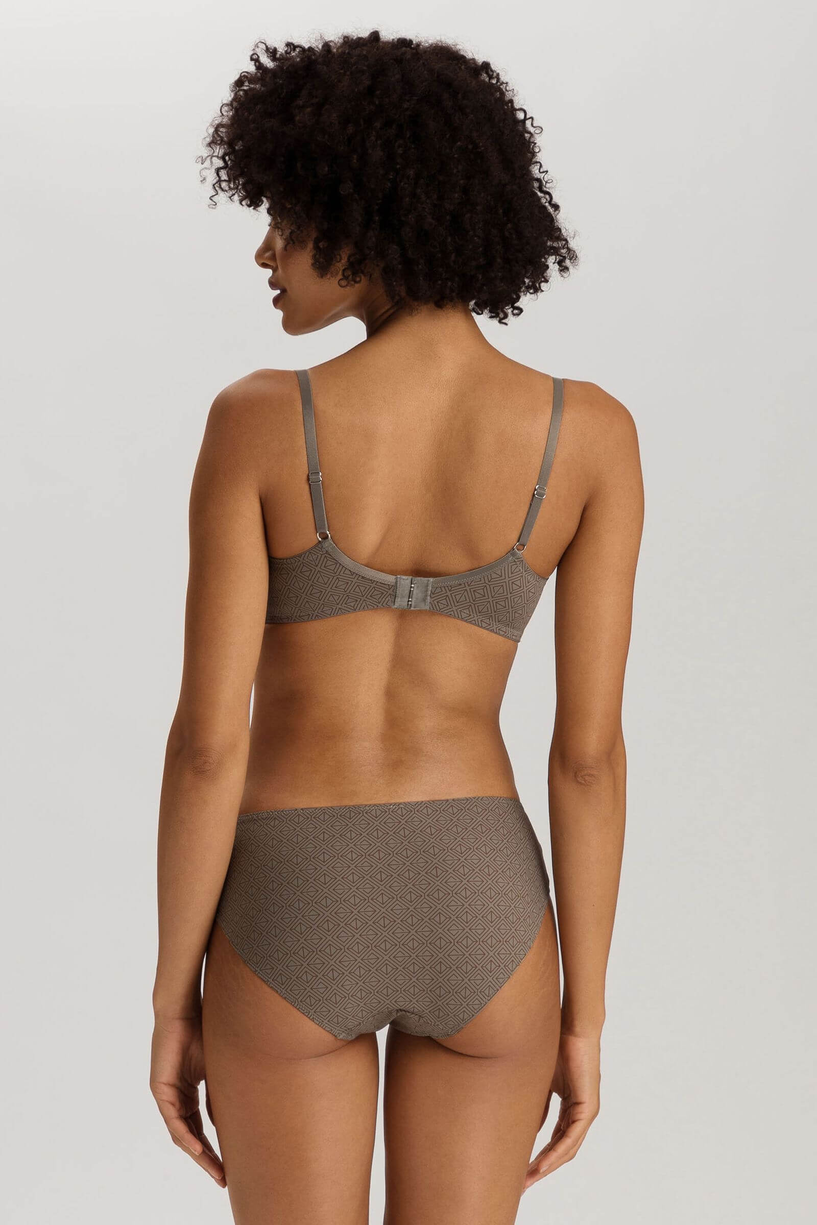 Бюстгальтер с мягкими чашками. Цвет Оливковый (073008)