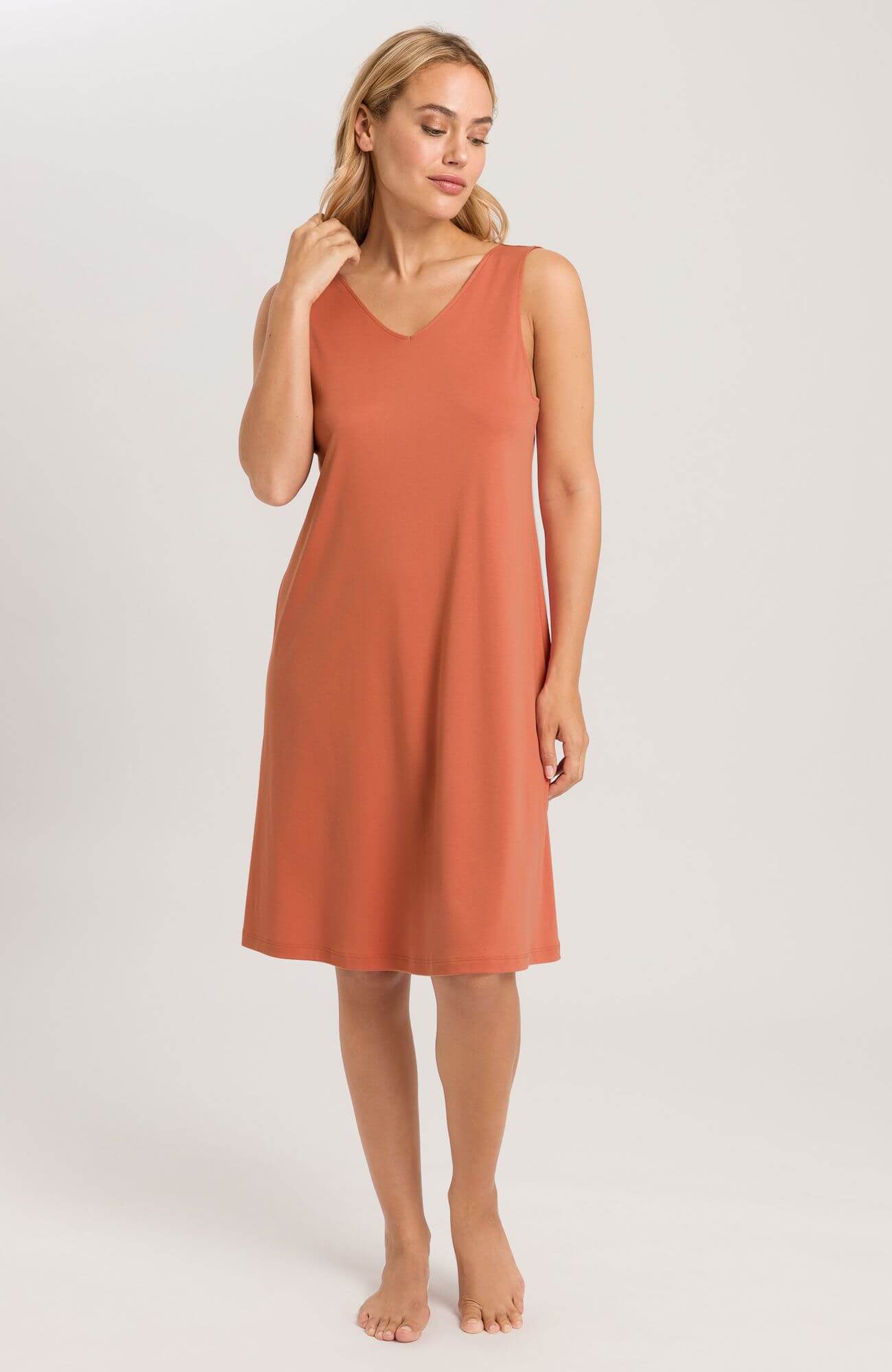 Ночная сорочка с V-образным вырезом. Цвет Персиковый (072294)