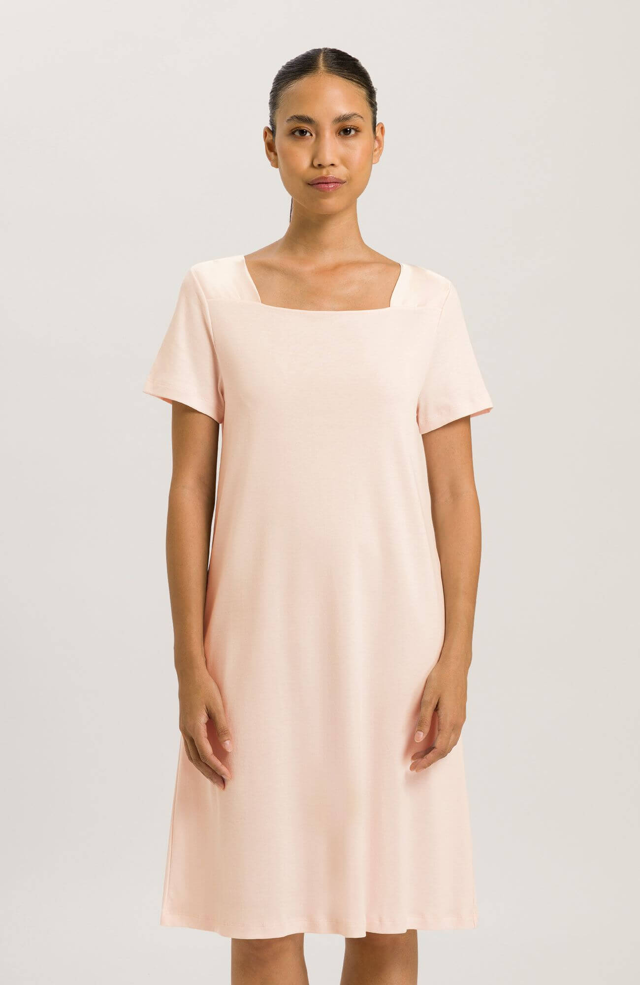 Ночная сорочка с вырезом каре. Цвет Пудровый (071348)