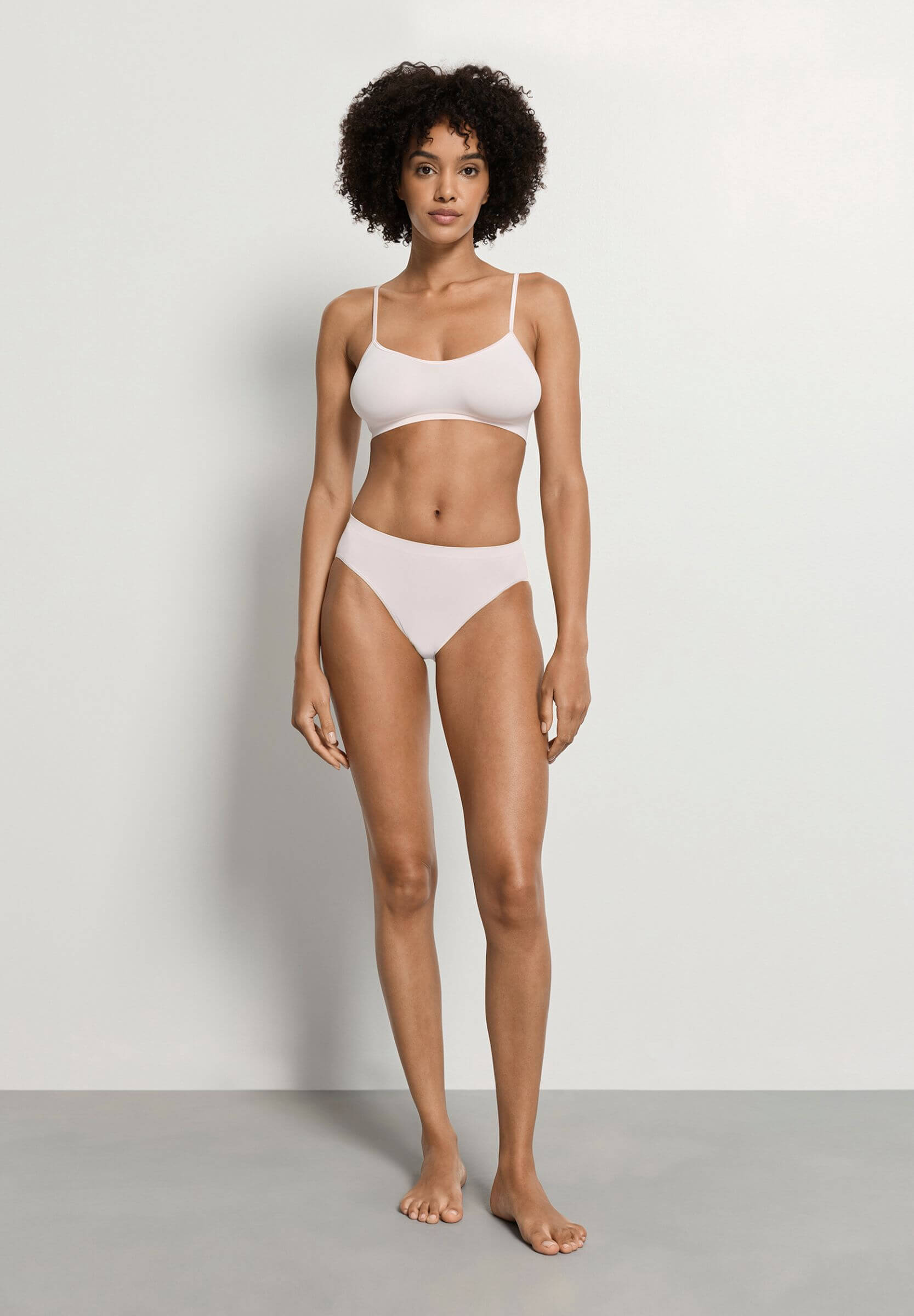 Бесшовные трусы слипы. Цвет Пудровый (071347)