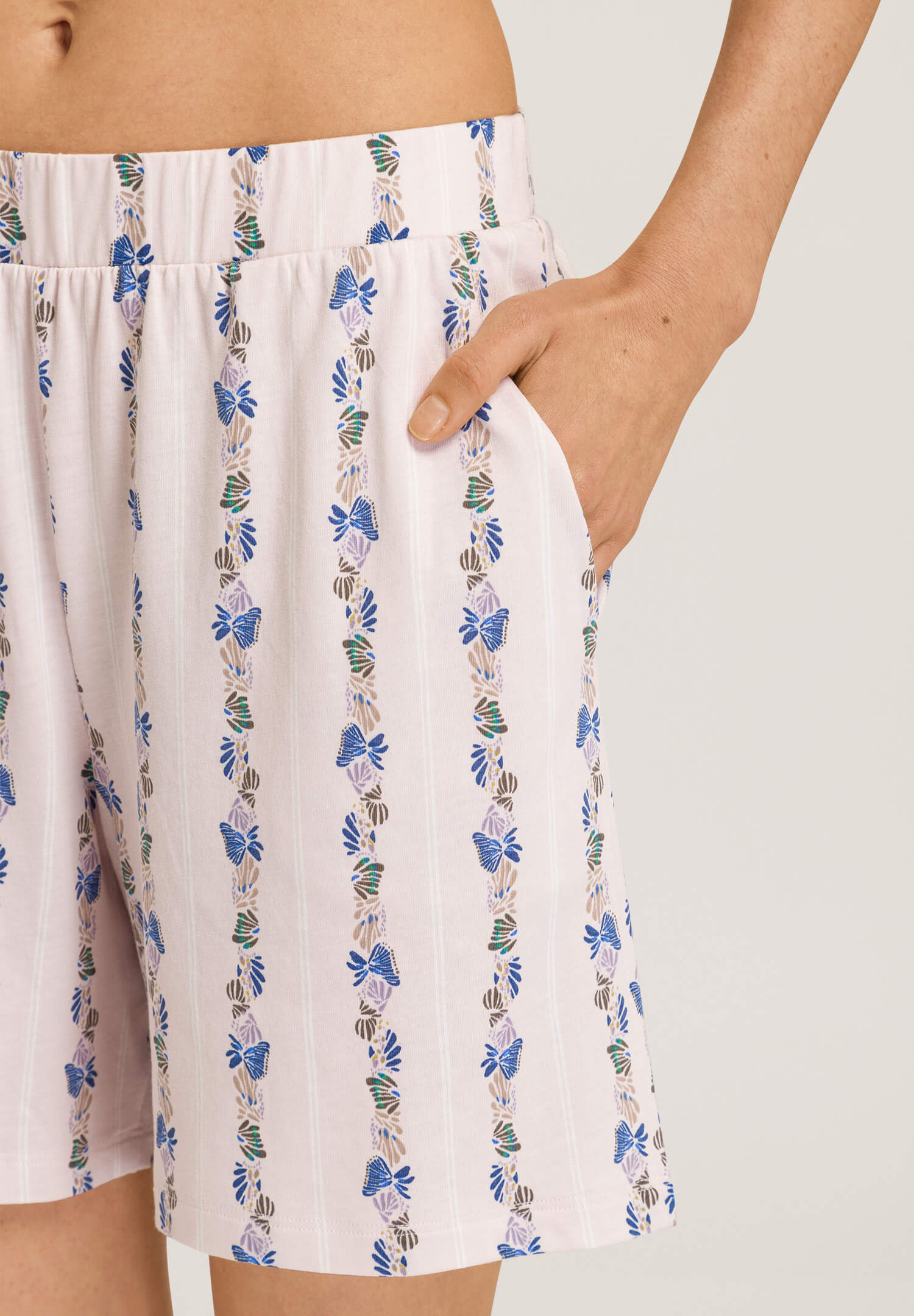 Шорты с боковыми карманами. Цвет Пудровый (2391)