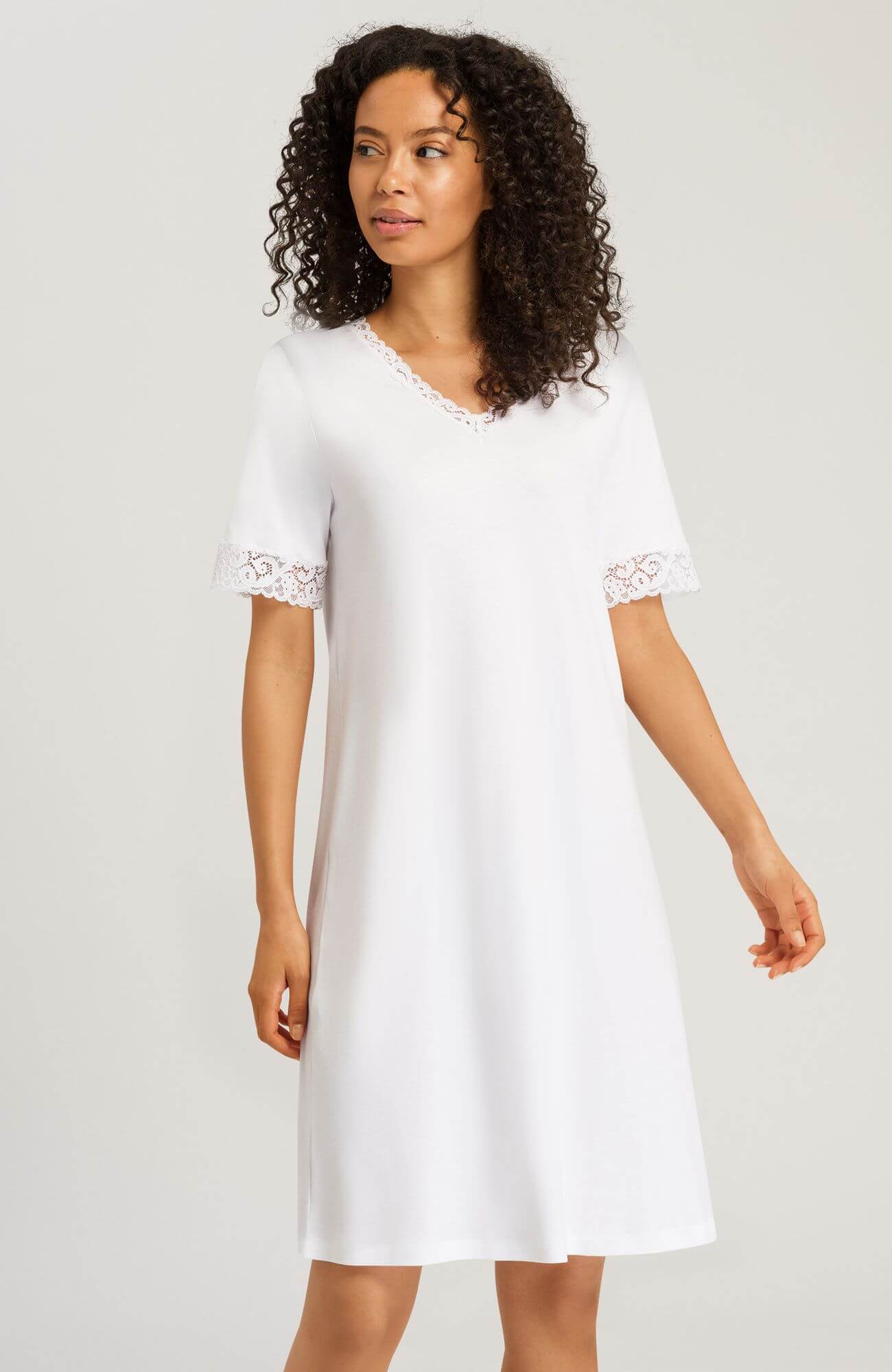 Ночная сорочка с коротким рукавом. Цвет Белый (070101)