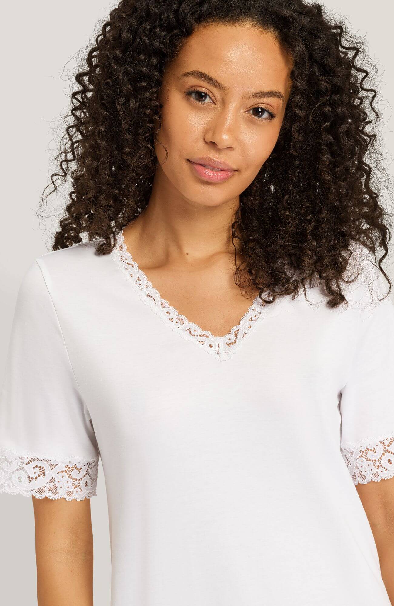 Ночная сорочка с коротким рукавом. Цвет Белый (070101)